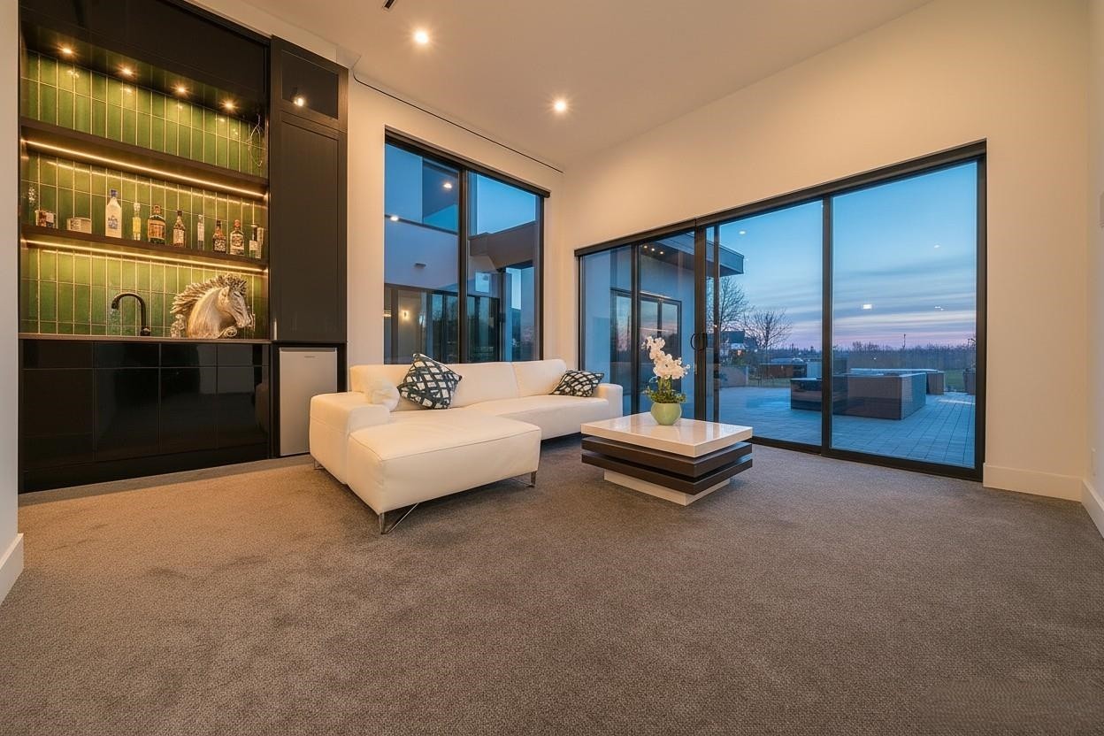 11500 Blundell Road, Richmond, BC - Indoor