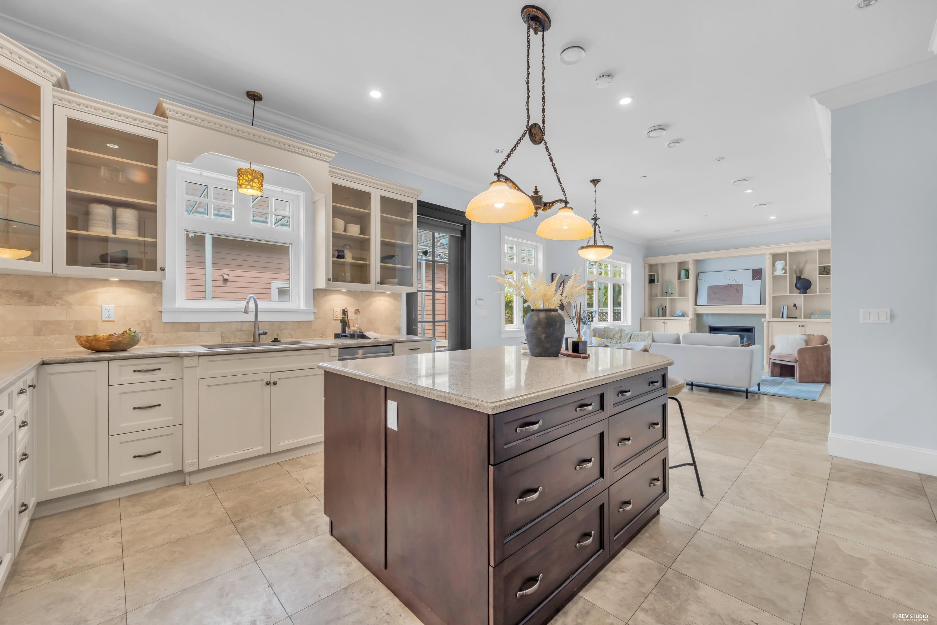 1675 59Th Avenue W, Vancouver, BC