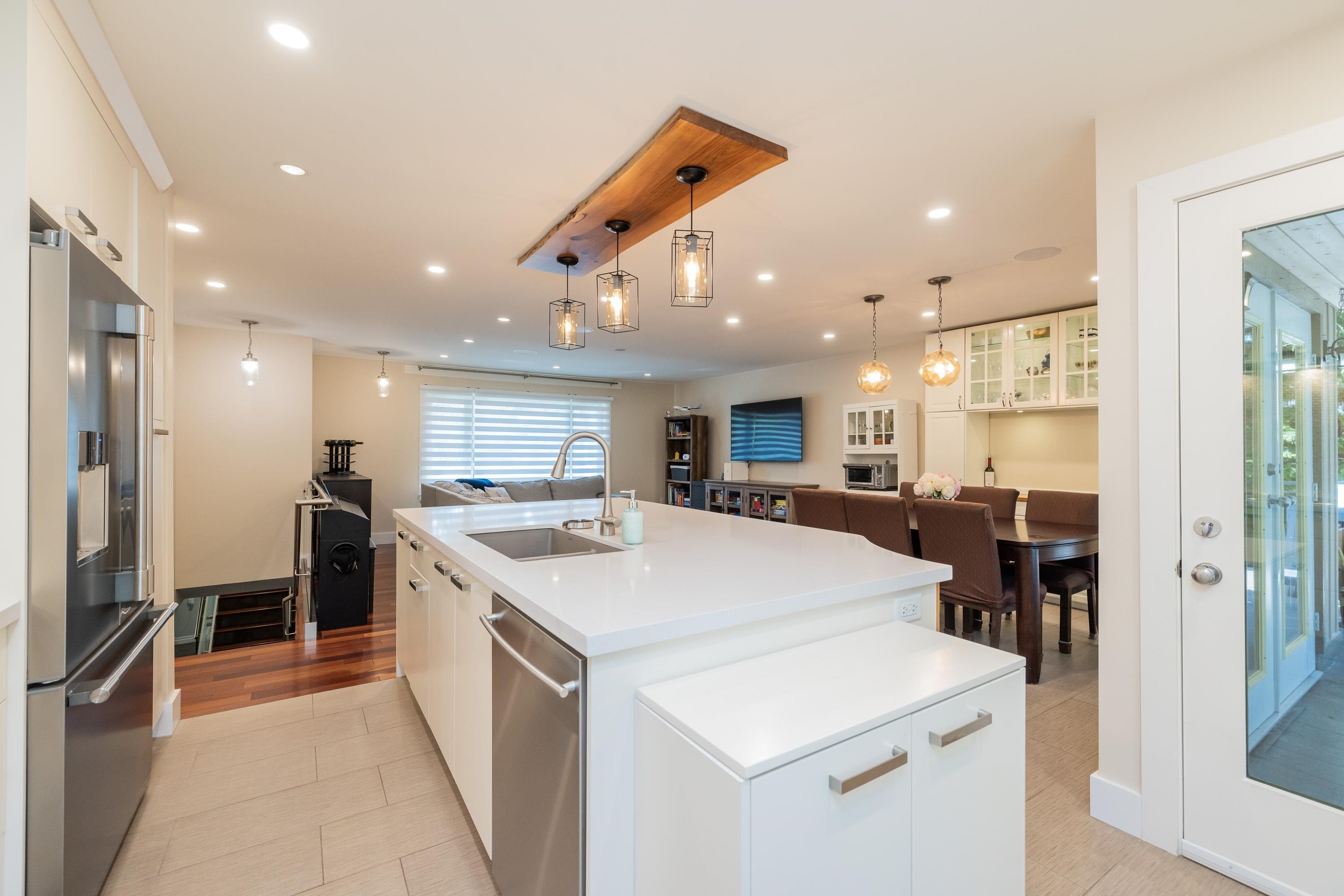 2331 Tolmie Avenue, Coquitlam, BC