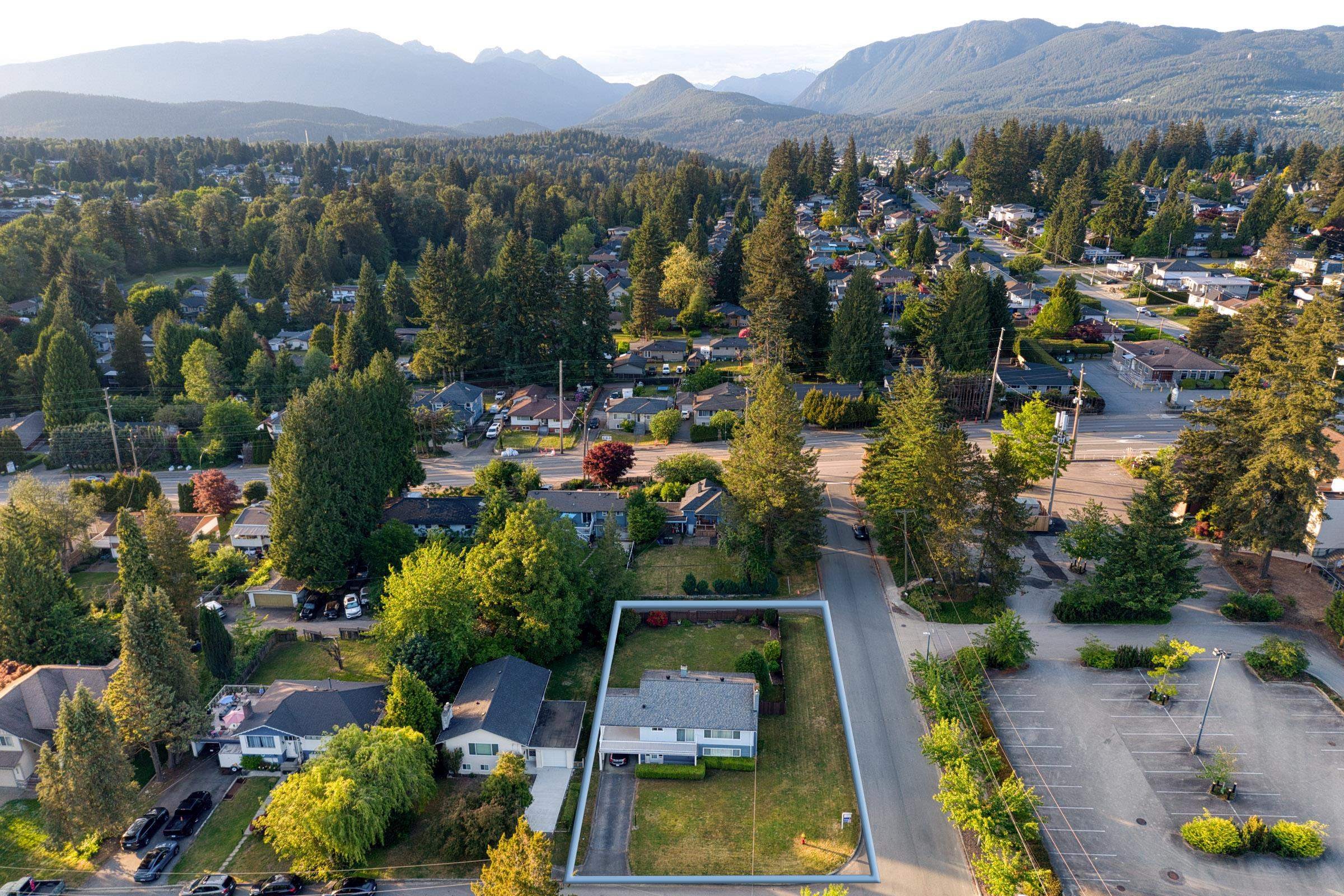929 Grover Avenue, Coquitlam, BC