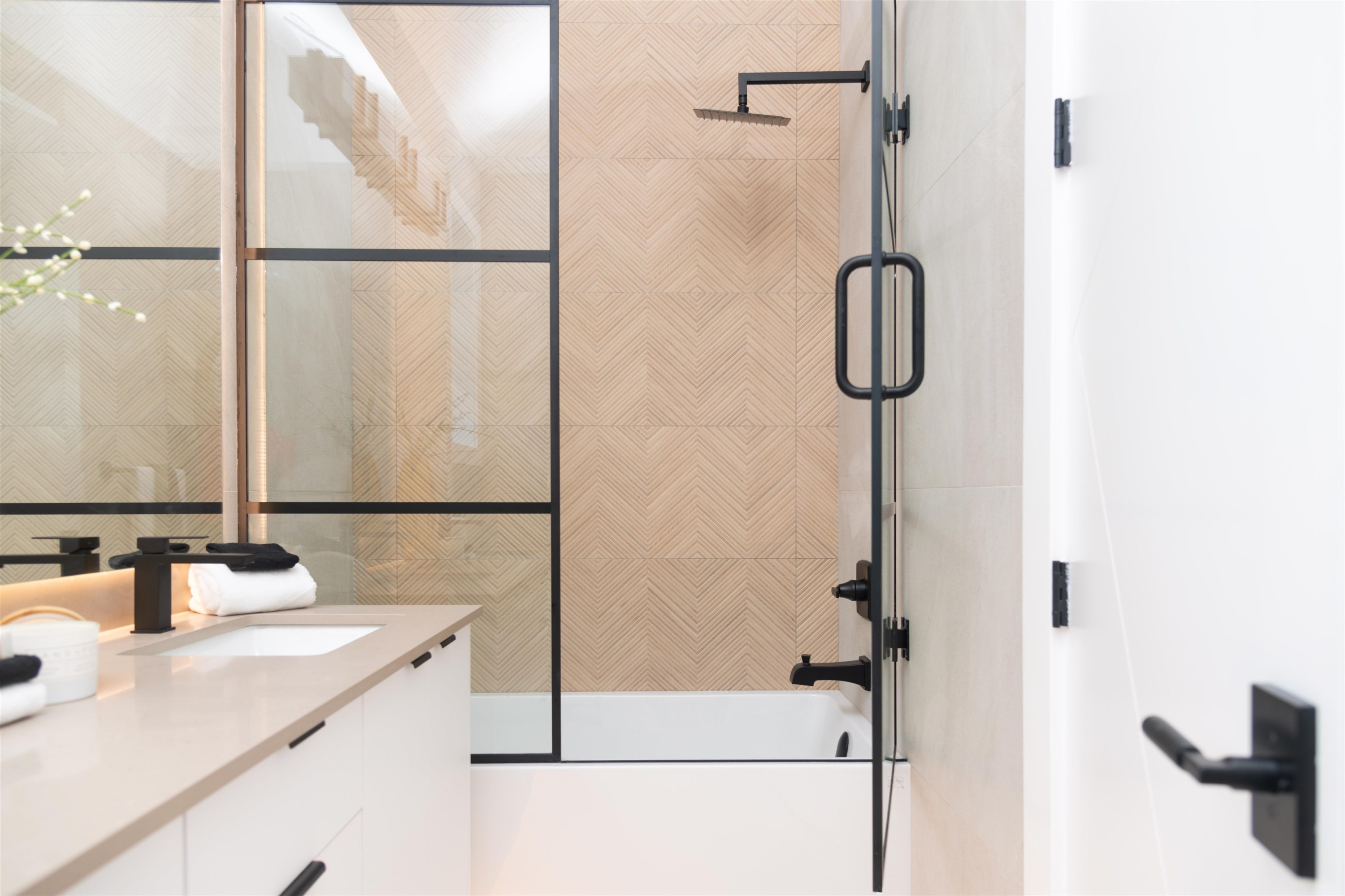 9251 Kilby Street, Richmond, BC - Indoor Photo Showing Bathroom