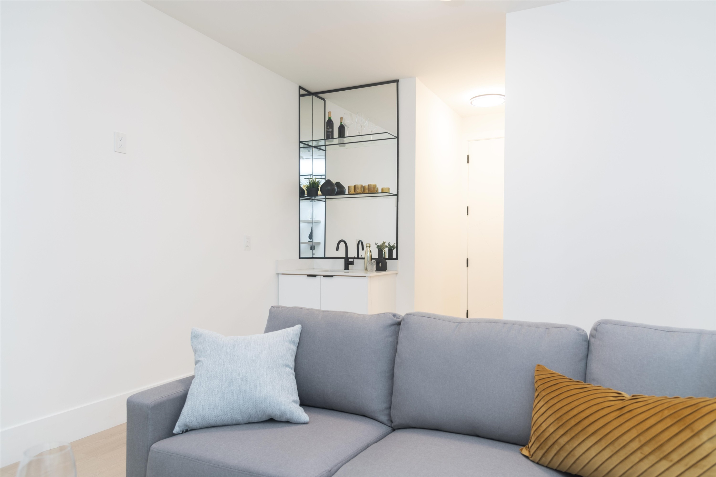 9251 Kilby Street, Richmond, BC - Indoor
