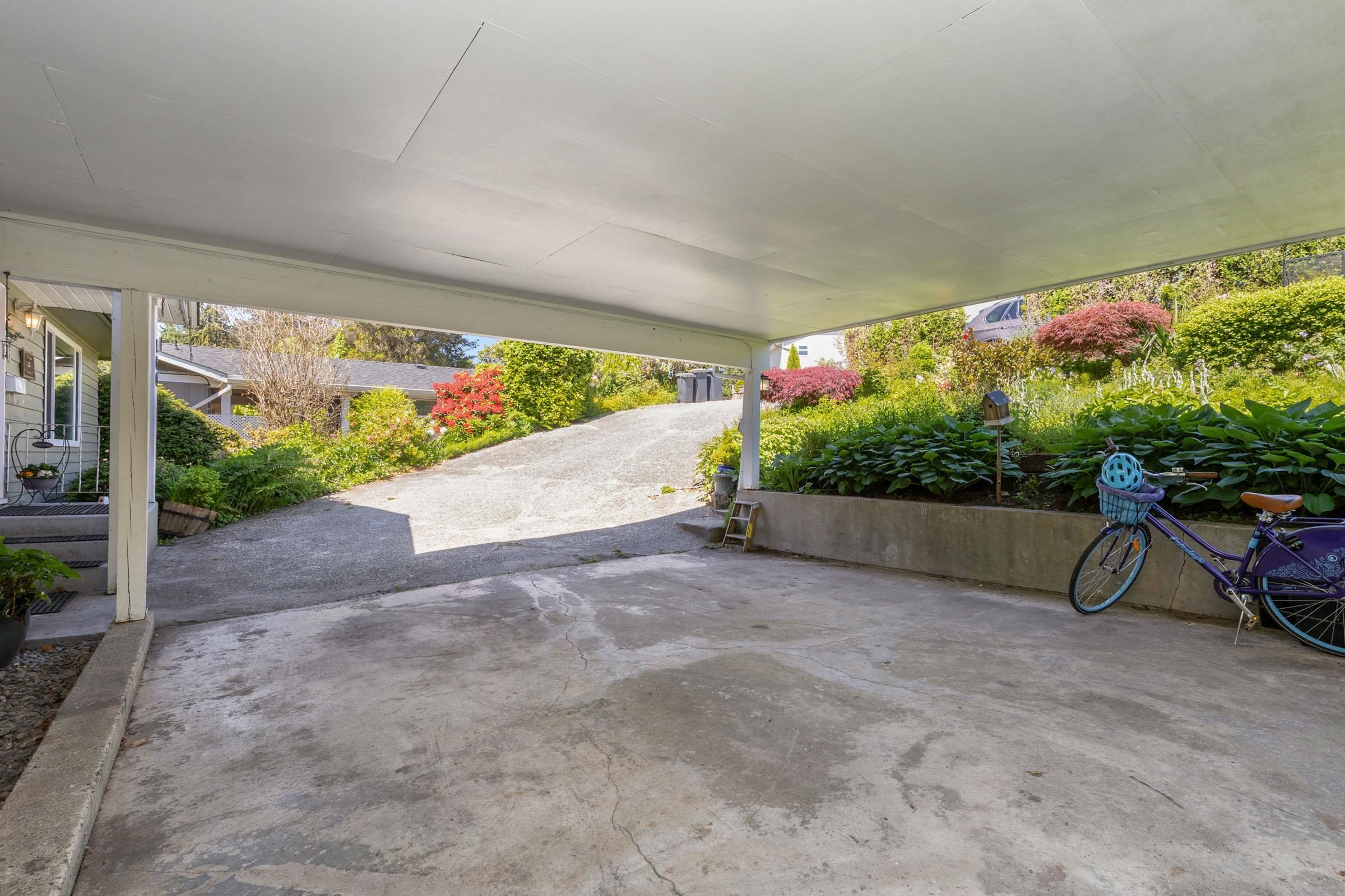 160 Harvard Drive, Port Moody, BC