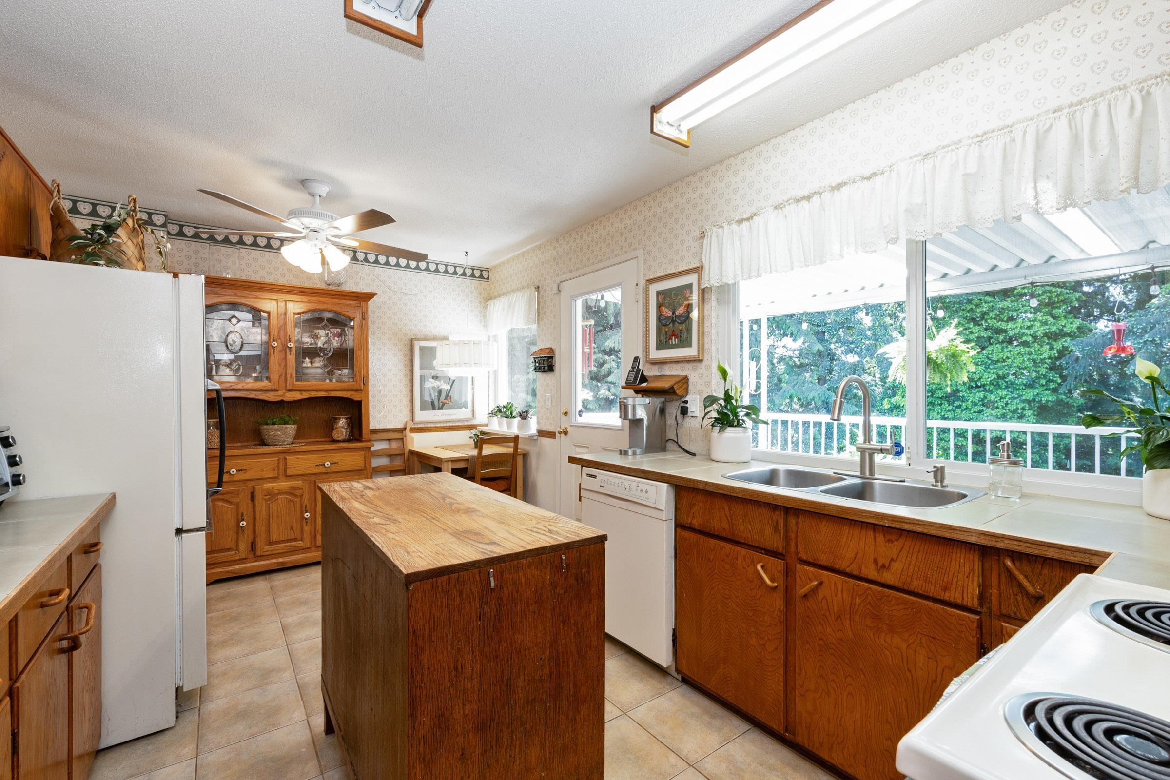 160 Harvard Drive, Port Moody, BC
