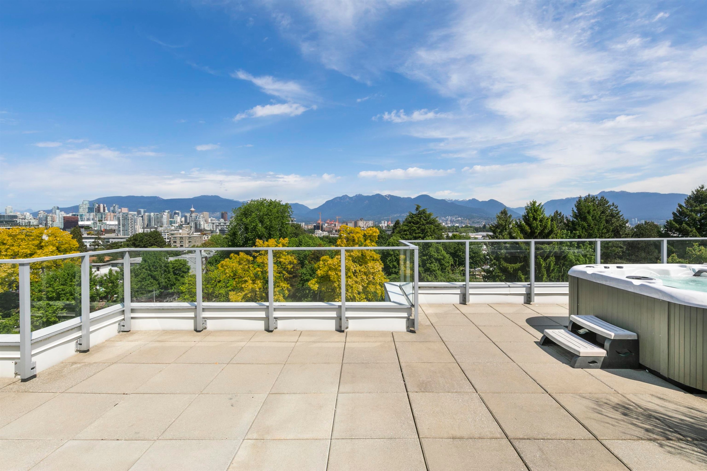 501-379 Broadway E, Vancouver, BC