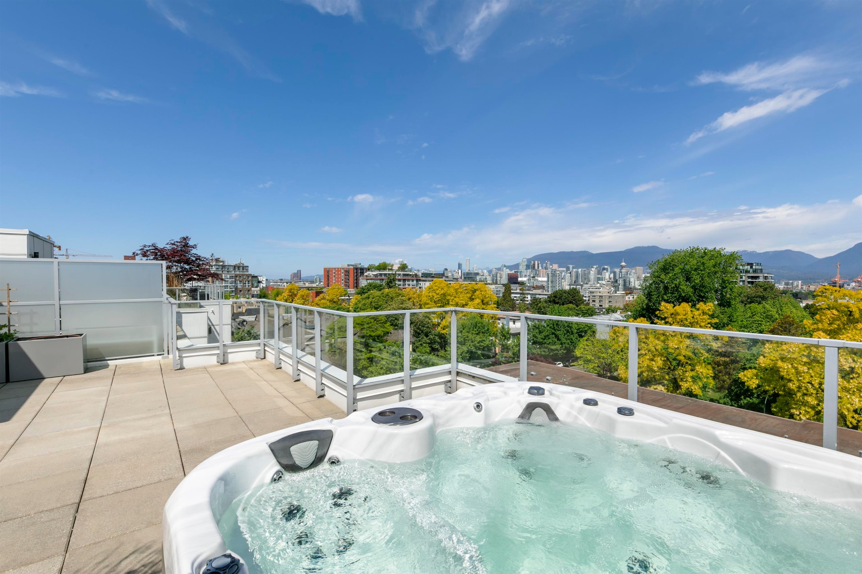 501-379 Broadway E, Vancouver, BC
