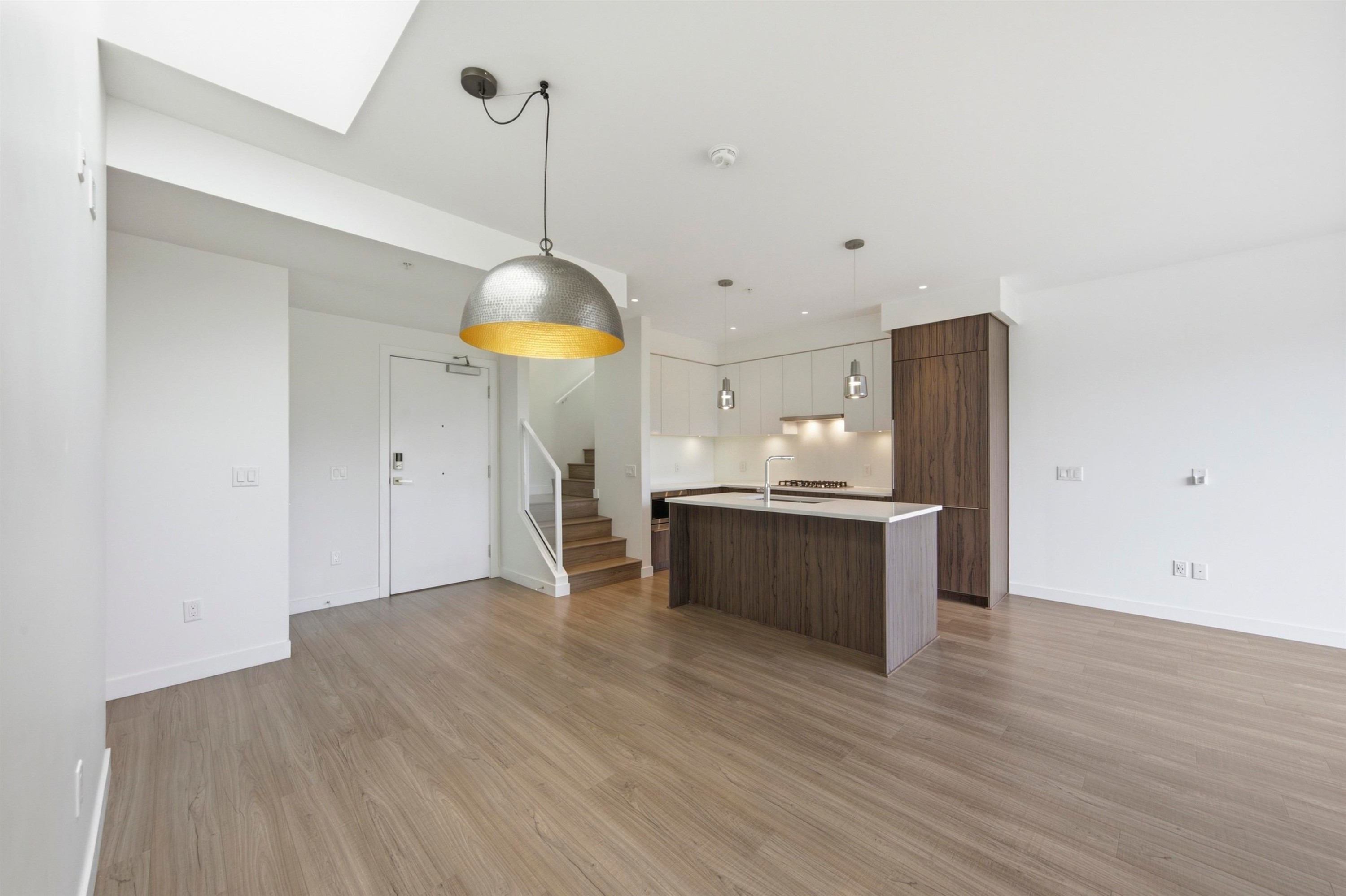 501-379 Broadway E, Vancouver, BC