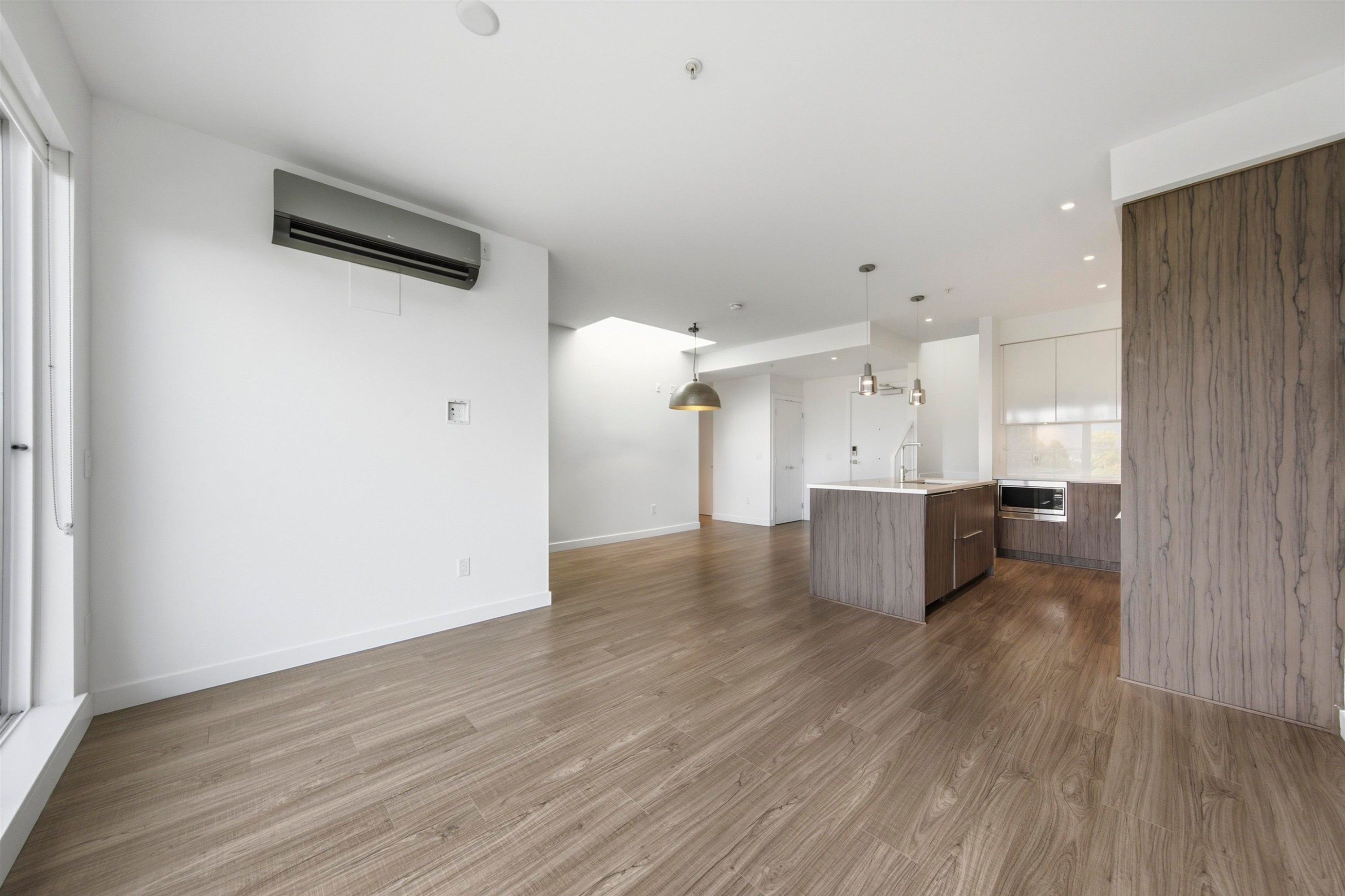 501-379 Broadway E, Vancouver, BC