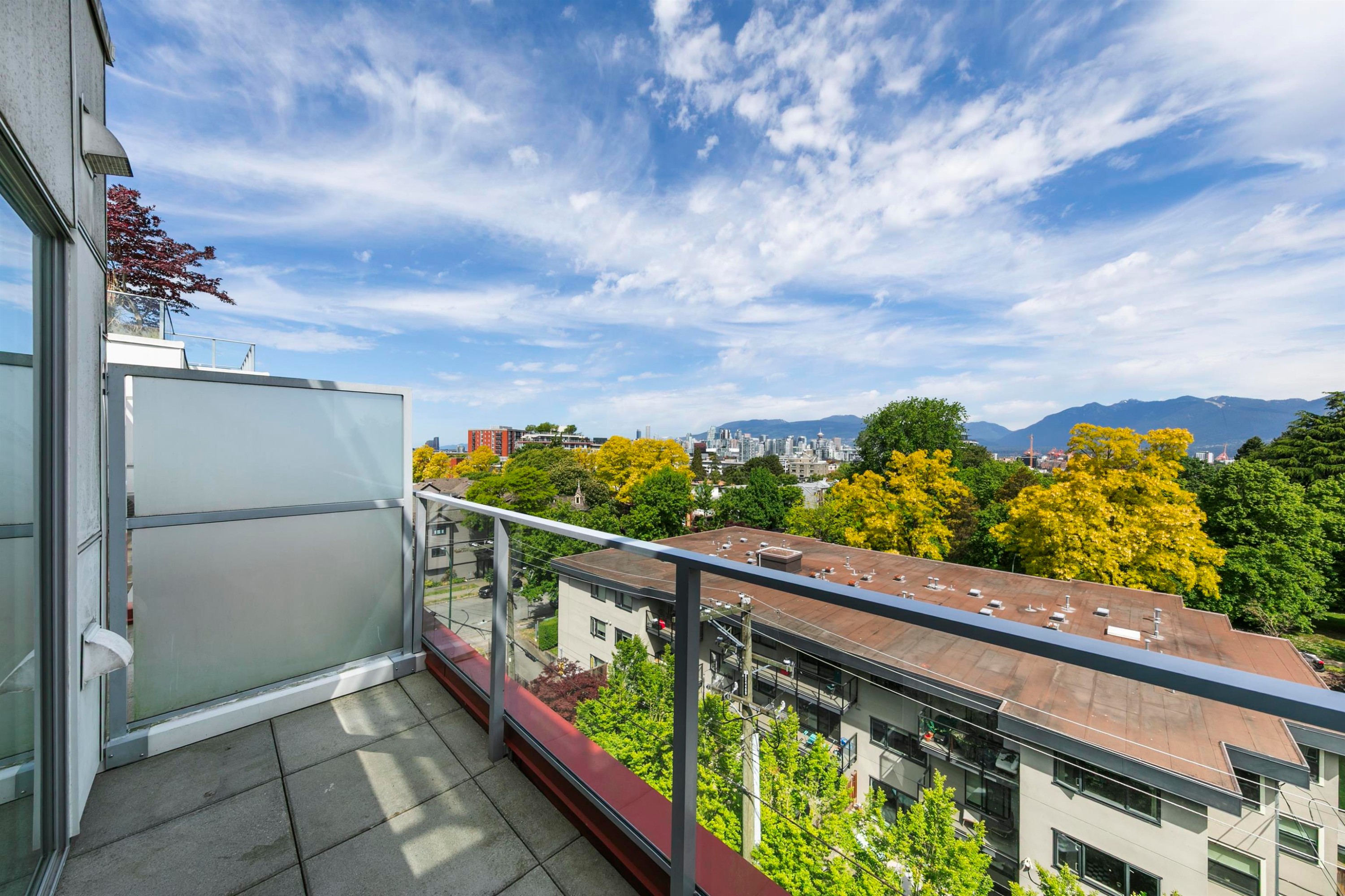 501-379 Broadway E, Vancouver, BC