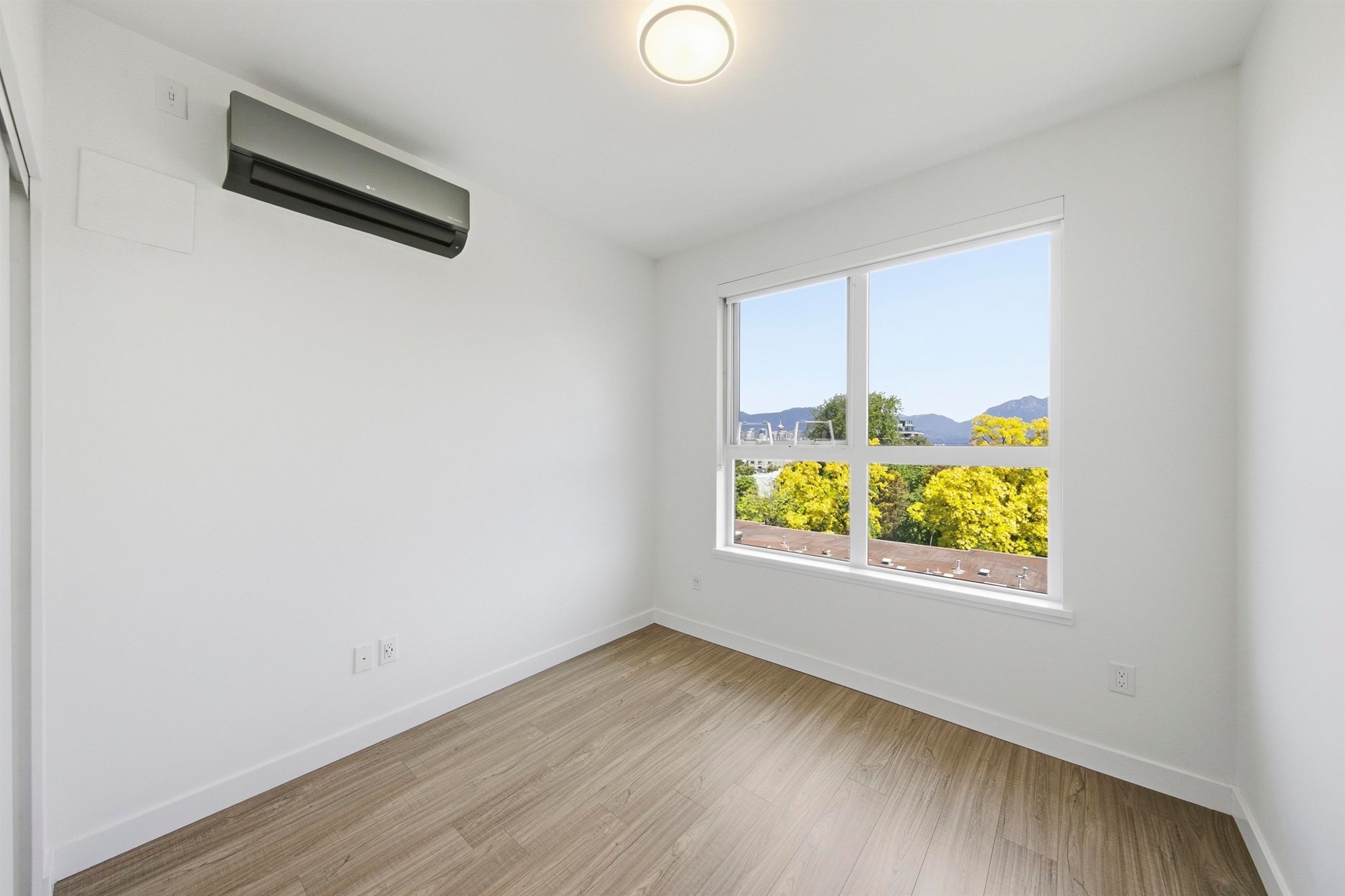 501-379 Broadway E, Vancouver, BC