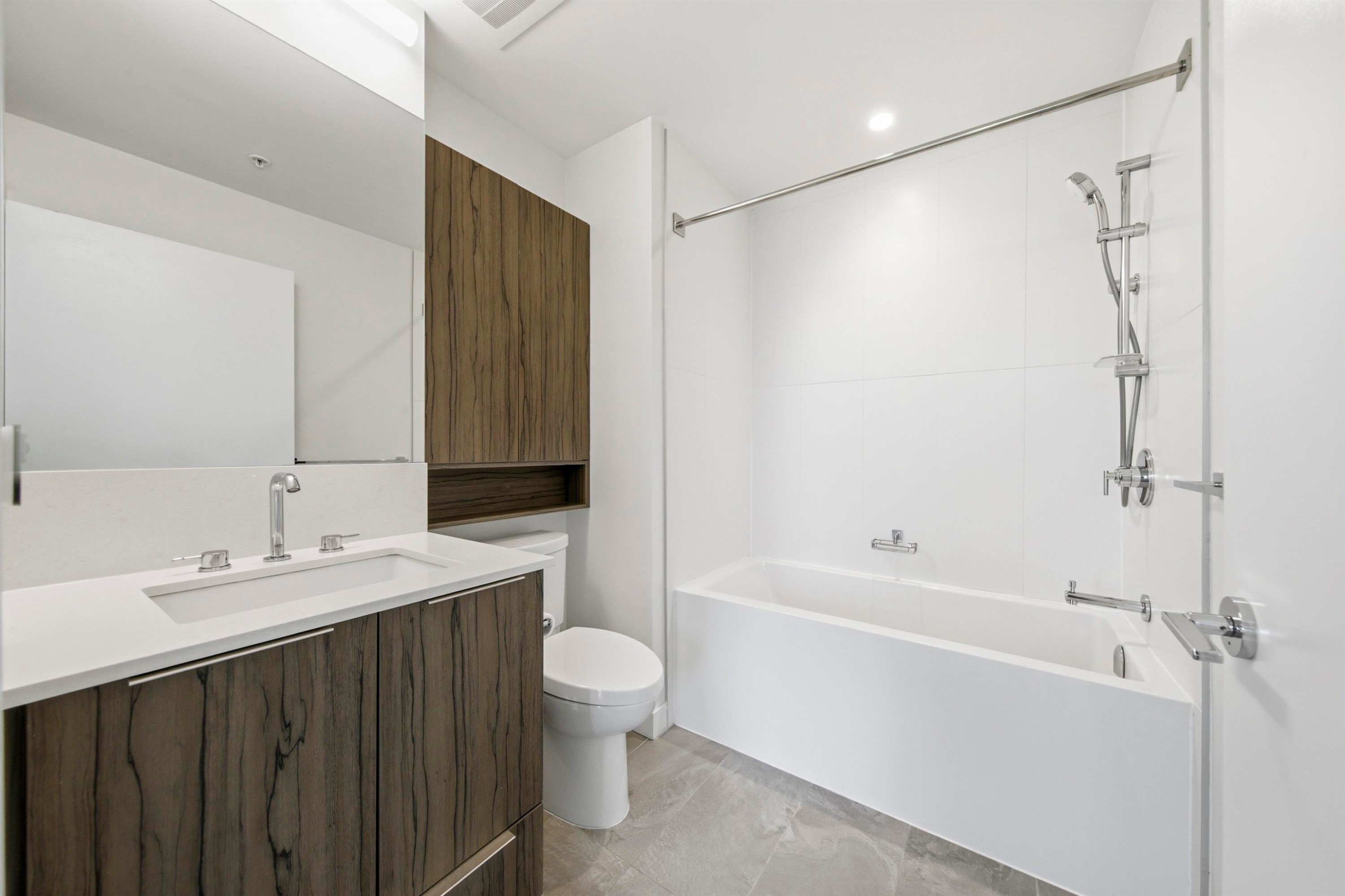 501-379 Broadway E, Vancouver, BC