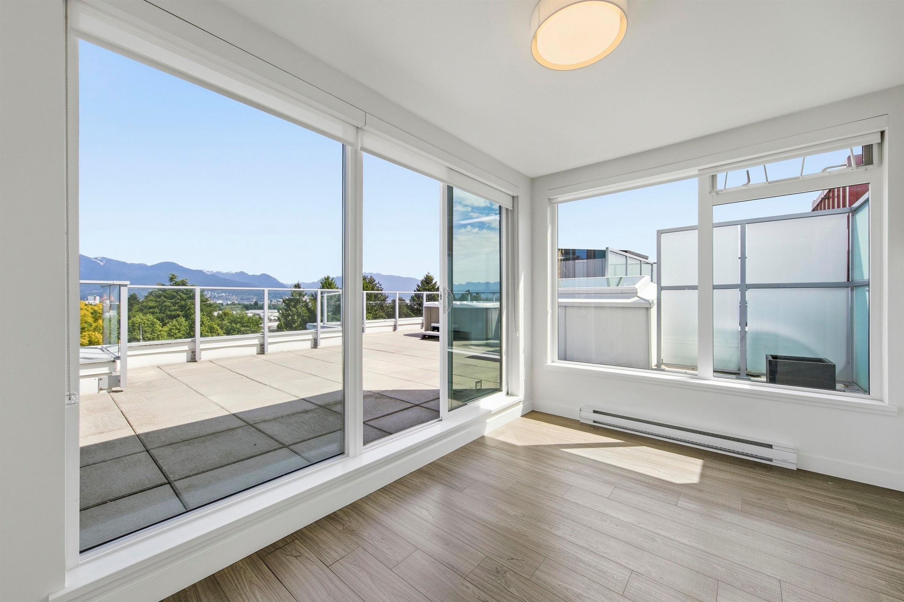 501-379 Broadway E, Vancouver, BC