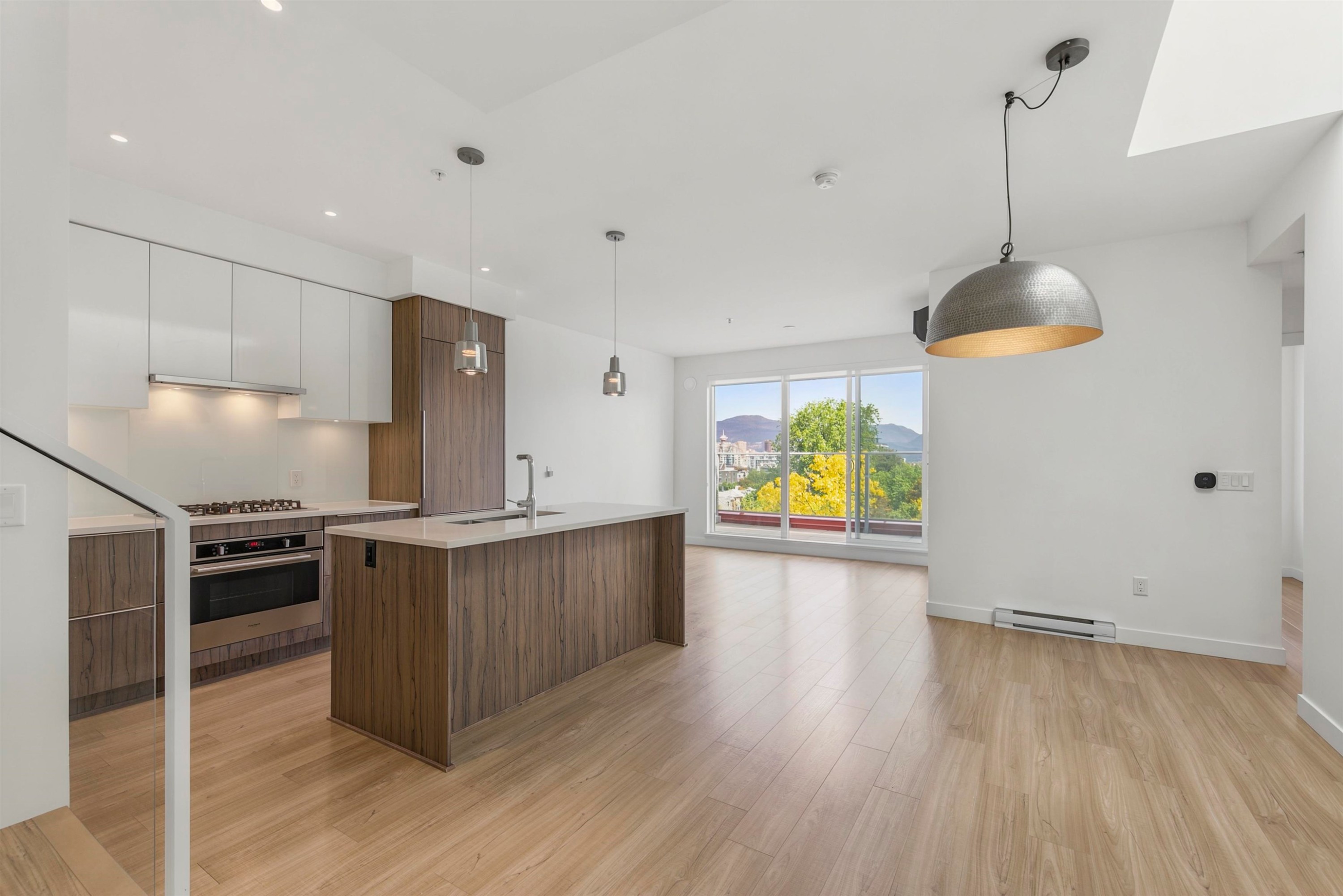 501-379 Broadway E, Vancouver, BC