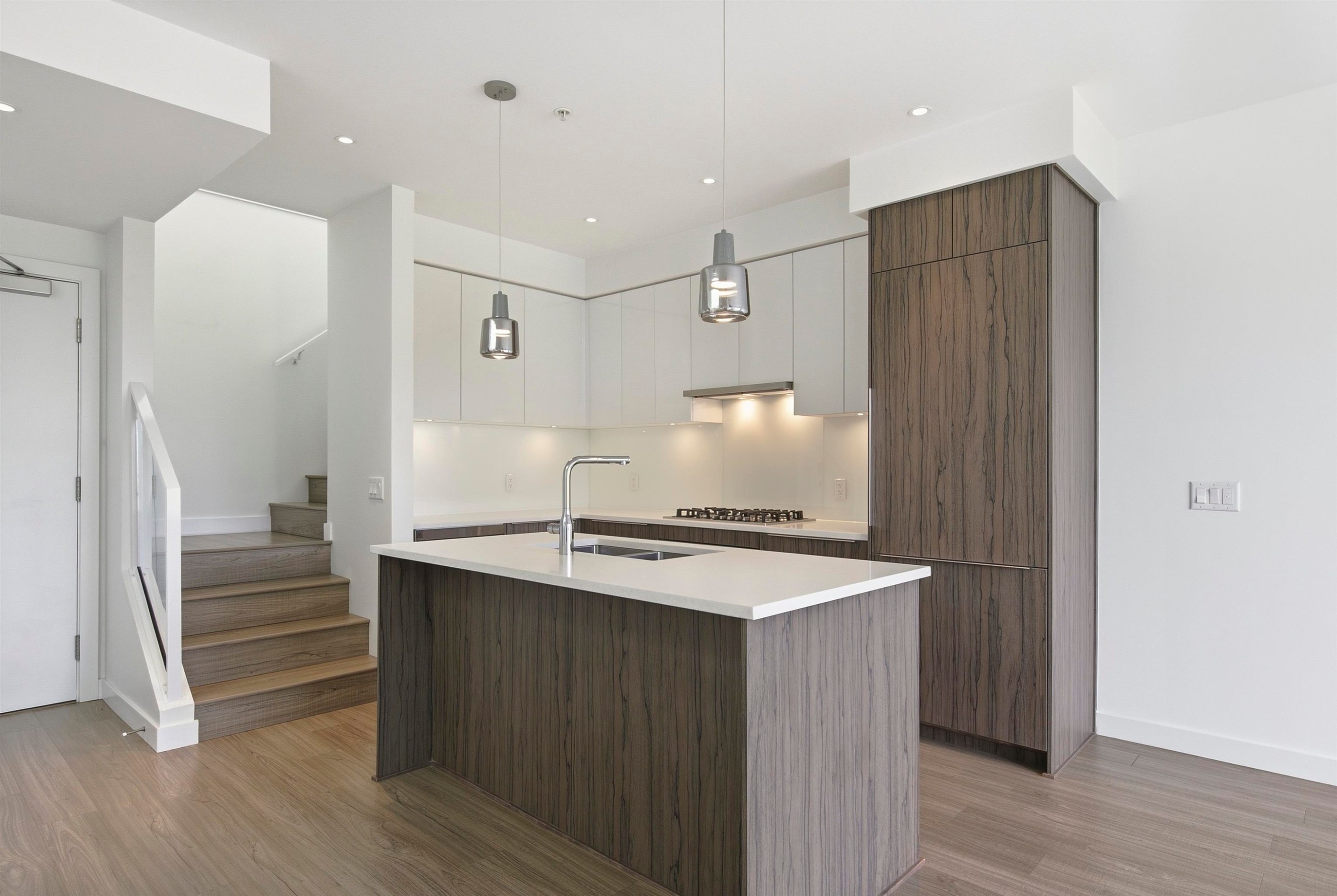 501-379 Broadway E, Vancouver, BC
