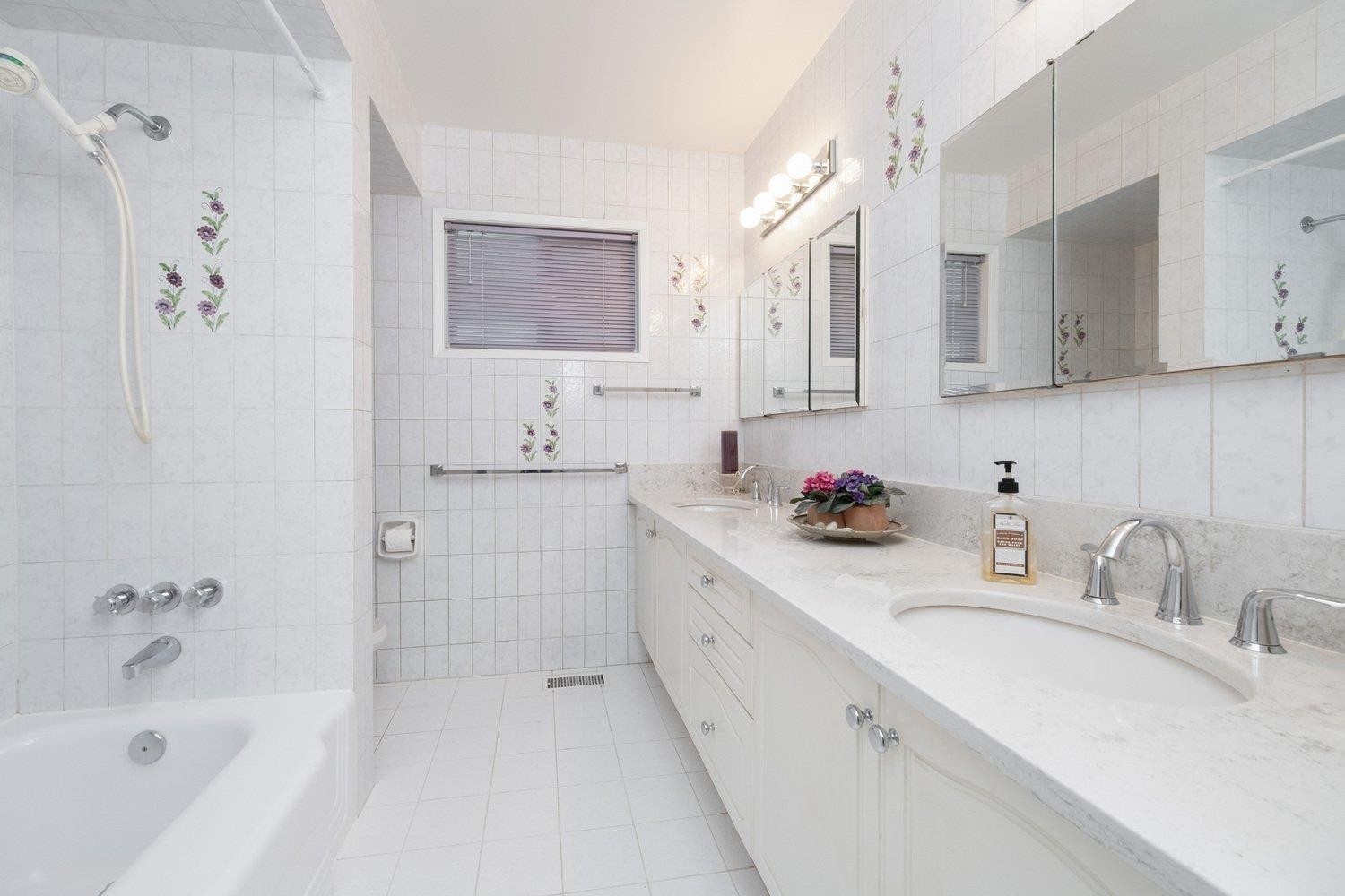 775 Esmond Avenue, Burnaby, BC