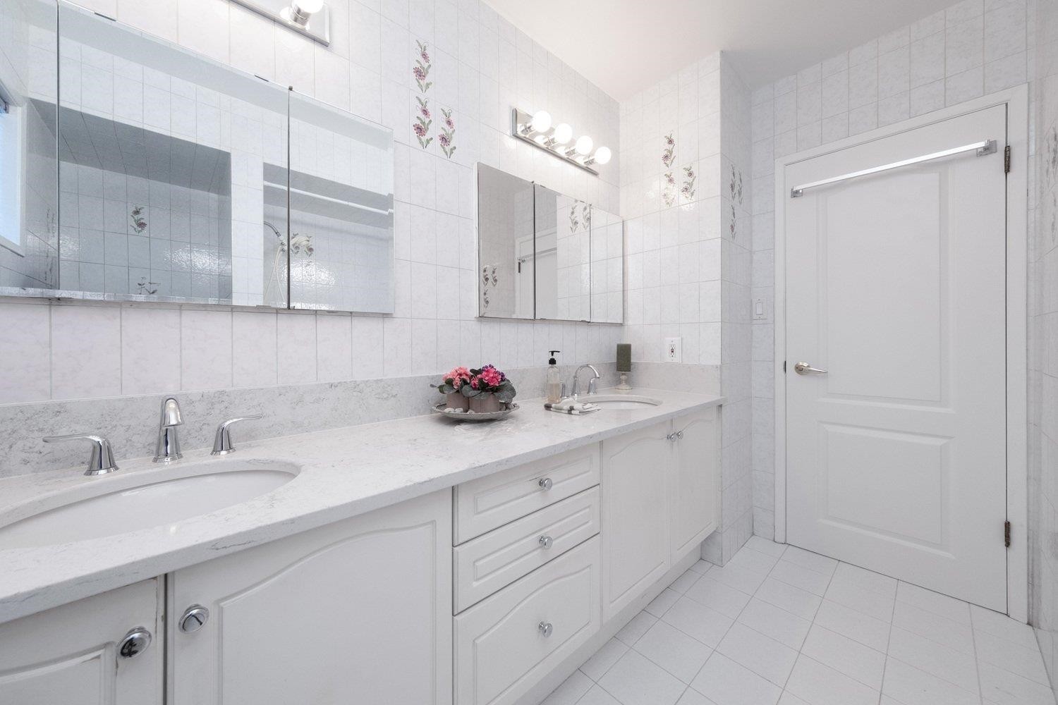 775 Esmond Avenue, Burnaby, BC