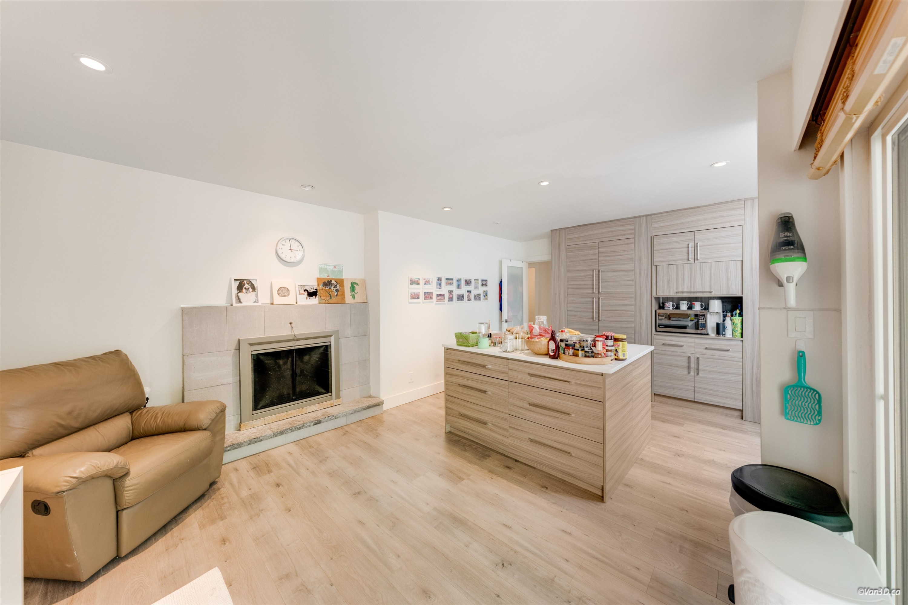 3907 Bayridge Place, West Vancouver, BC