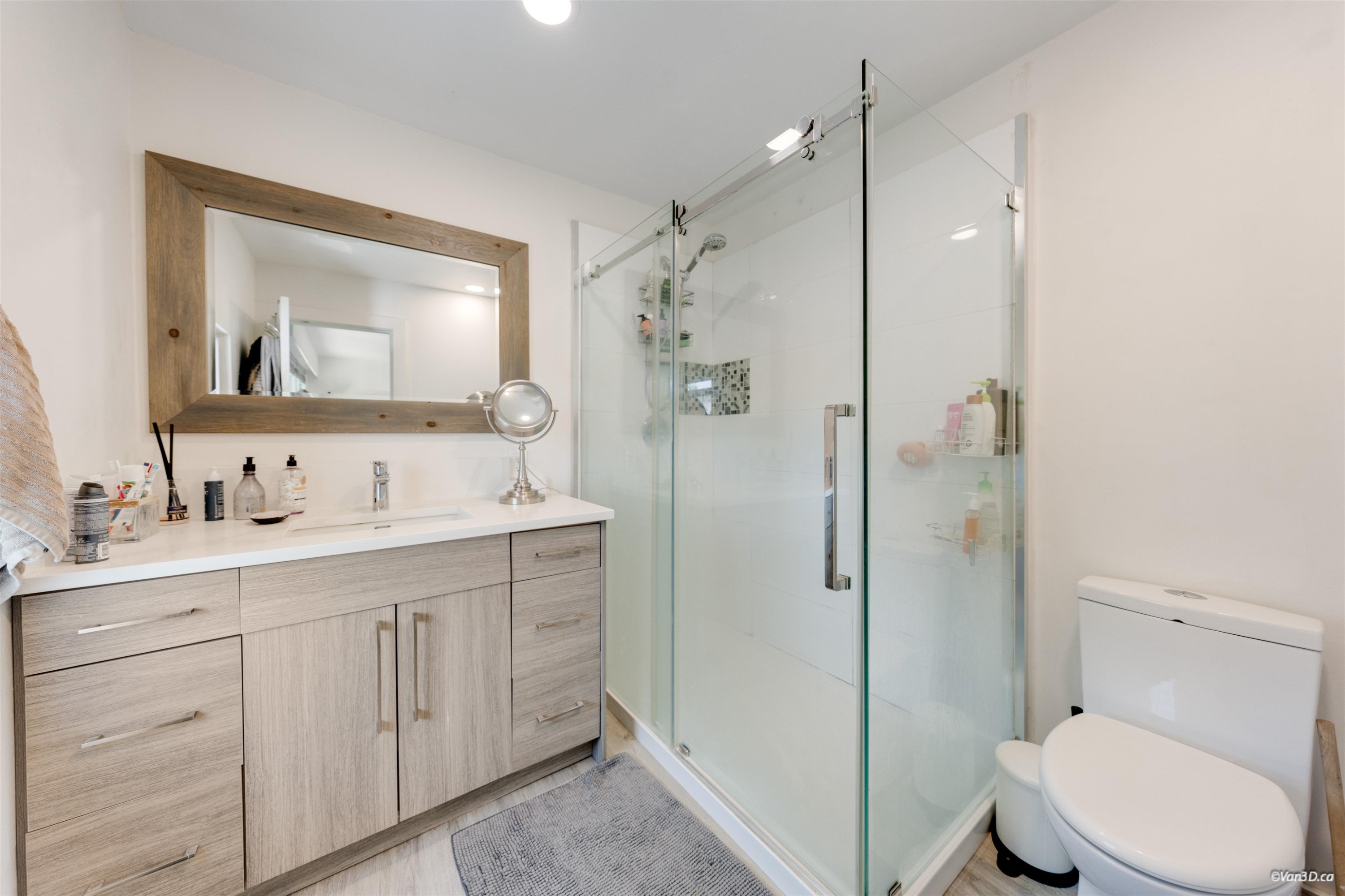 3907 Bayridge Place, West Vancouver, BC