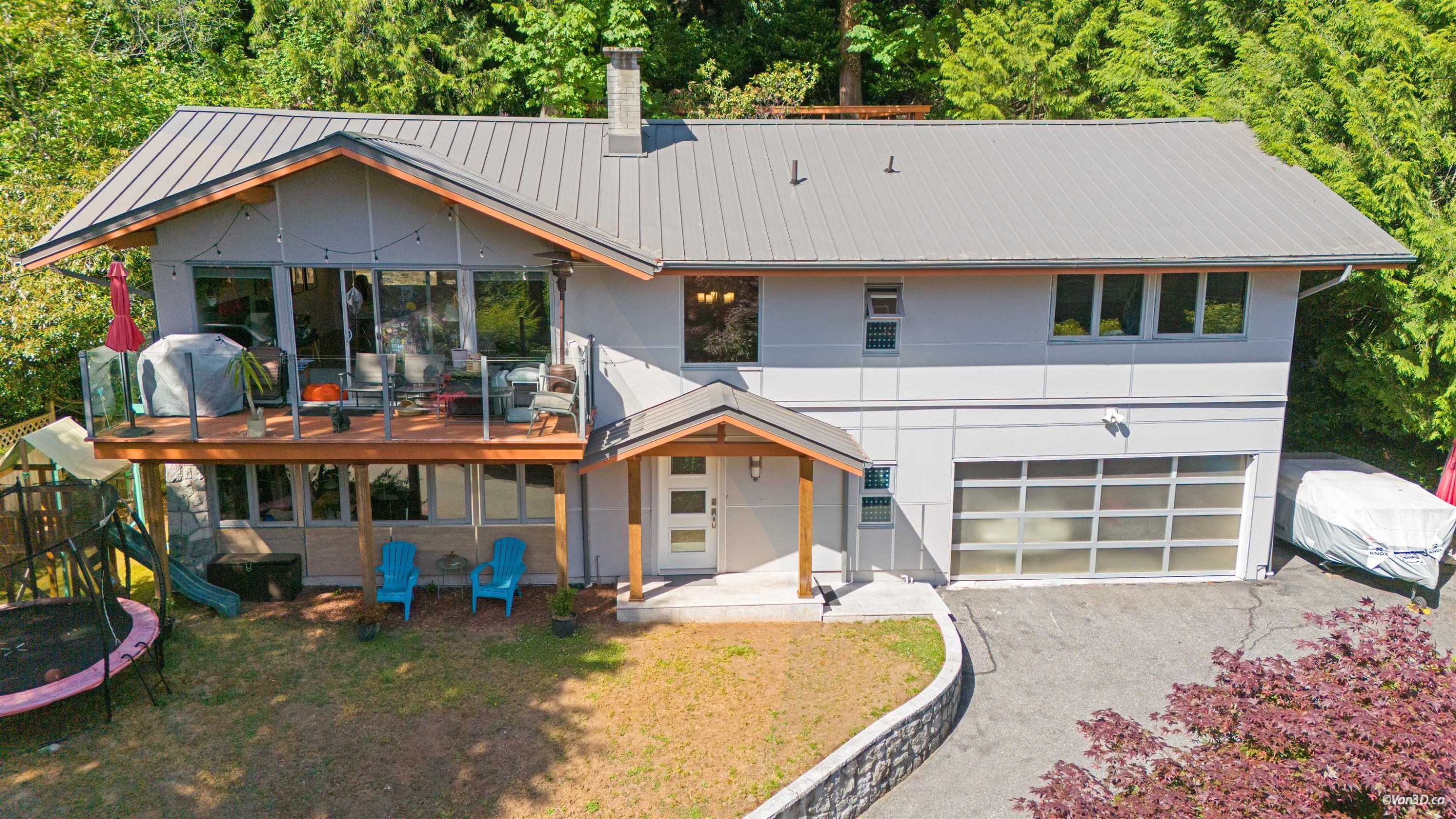 3907 Bayridge Place, West Vancouver, BC