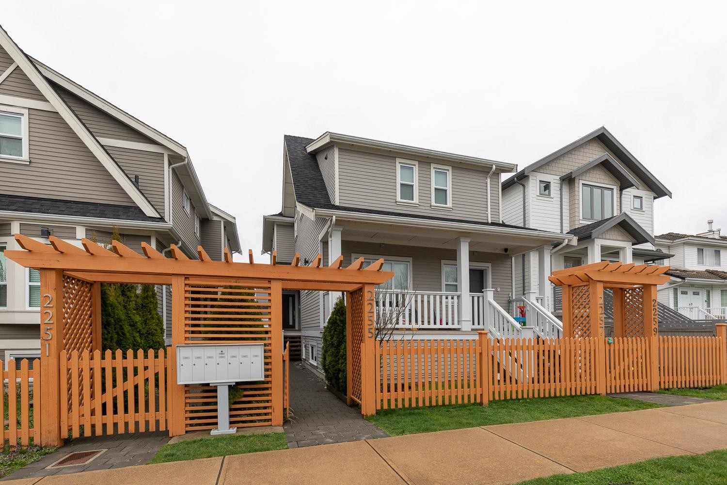 2255 35Th Avenue E, Vancouver, BC