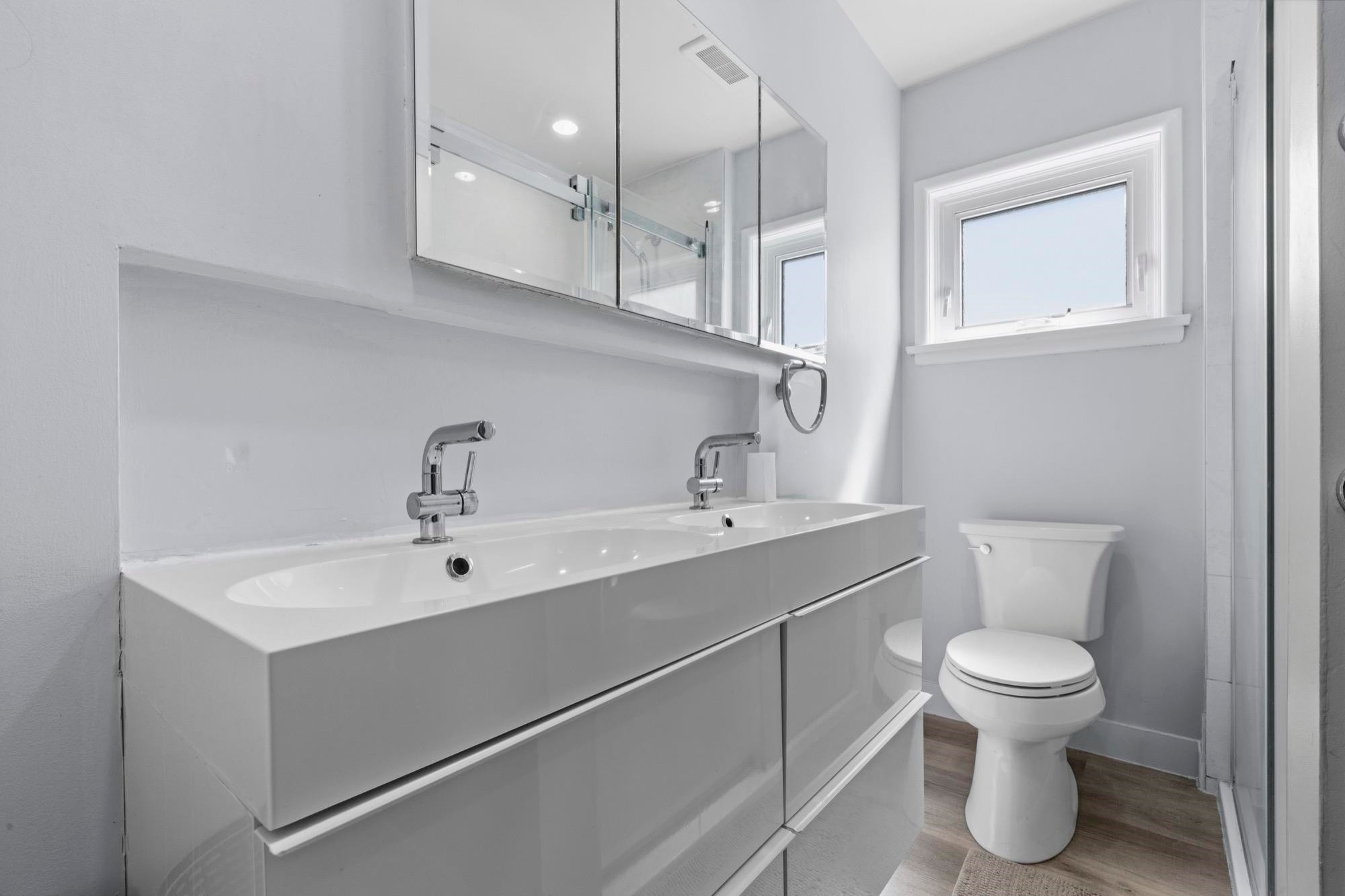 45 Renfrew Street, Vancouver, BC