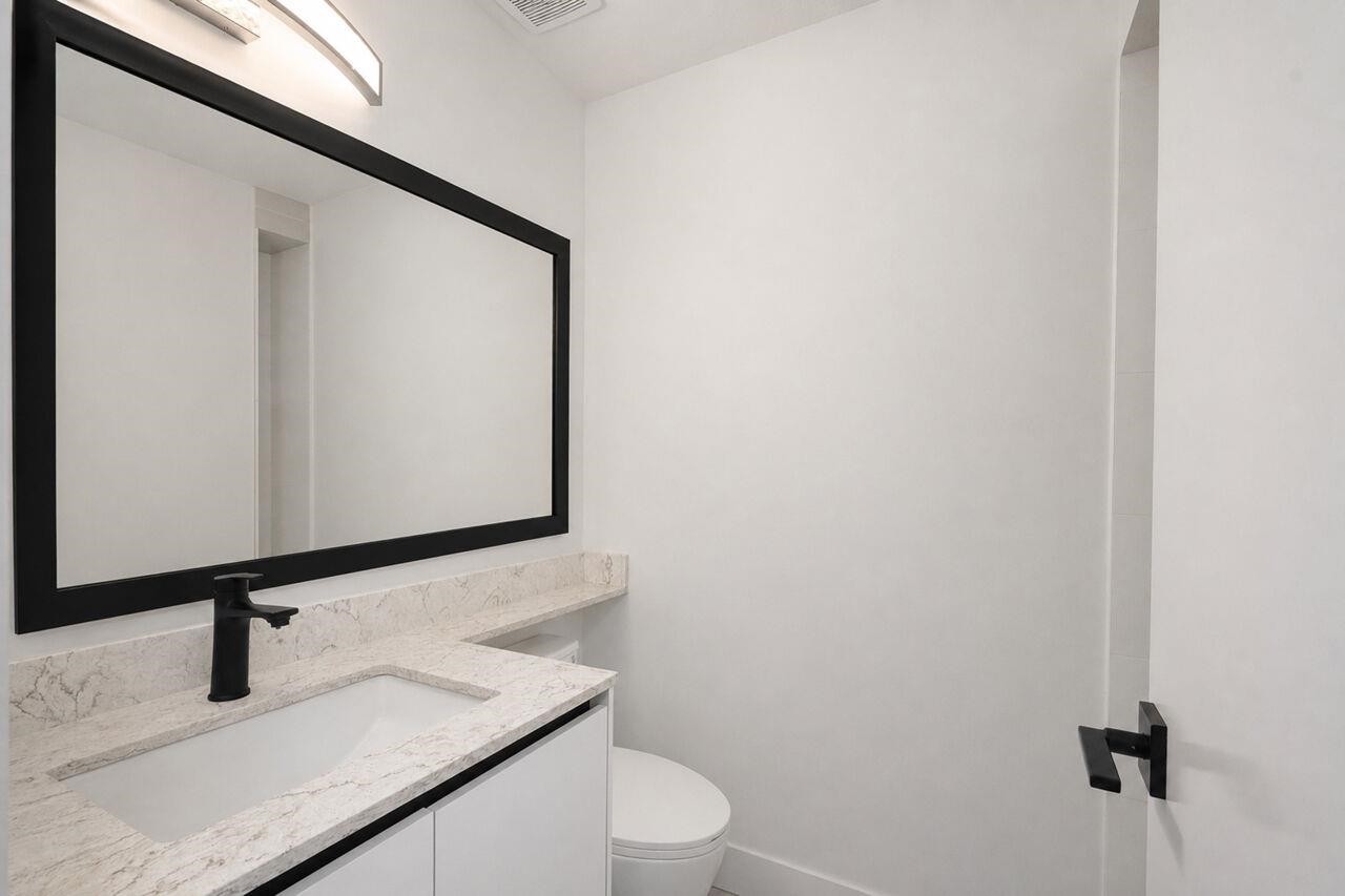 827 32Nd Avenue E, Vancouver, BC