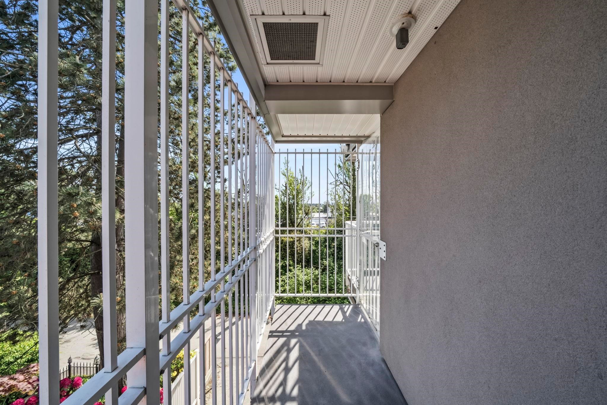 302-1406 73Rd Avenue W, Vancouver, BC