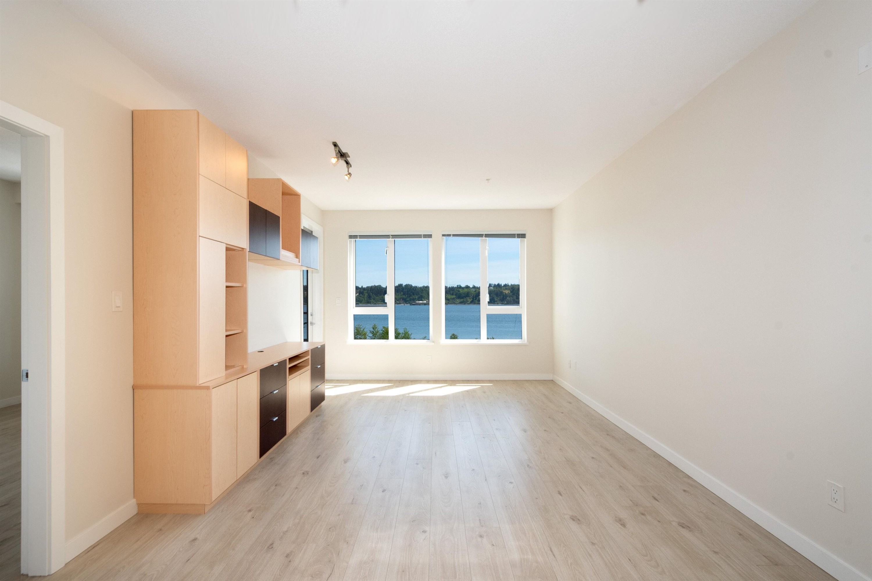306-3873 Cates Landing Way, North Vancouver, BC