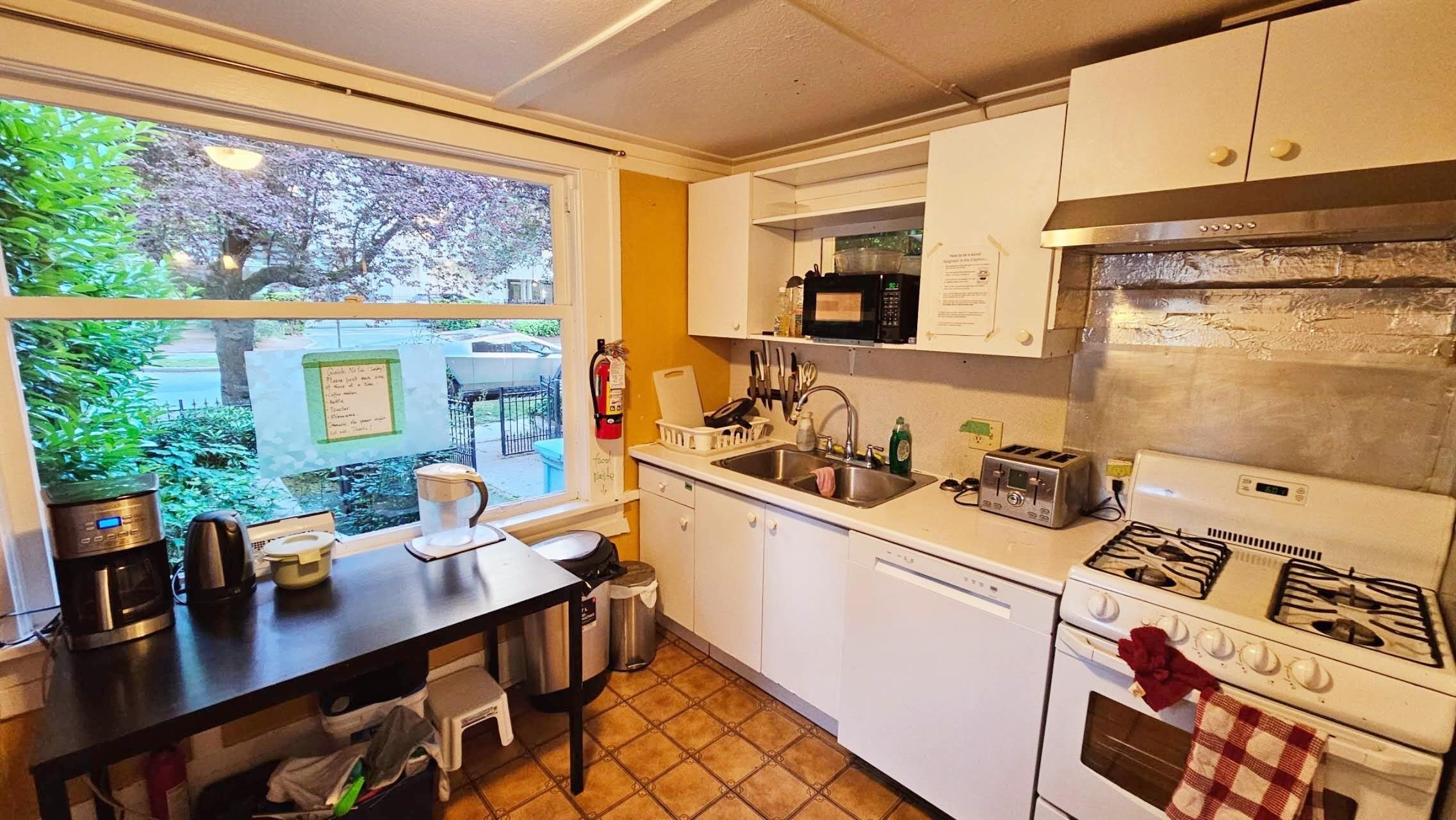 977 Broughton Street, Vancouver, BC