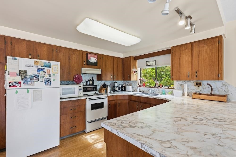 4979 Gonzales Road, Madeira Park, BC