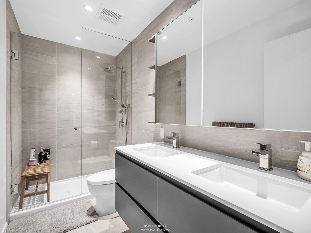 822-6300 Minoru Boulevard, Richmond, BC