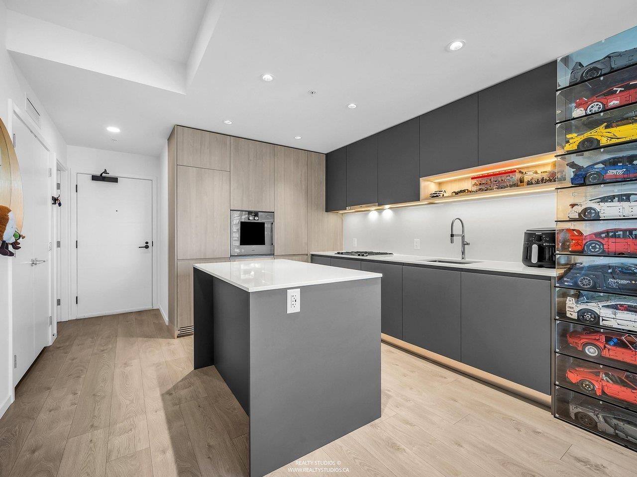 822-6300 Minoru Boulevard, Richmond, BC