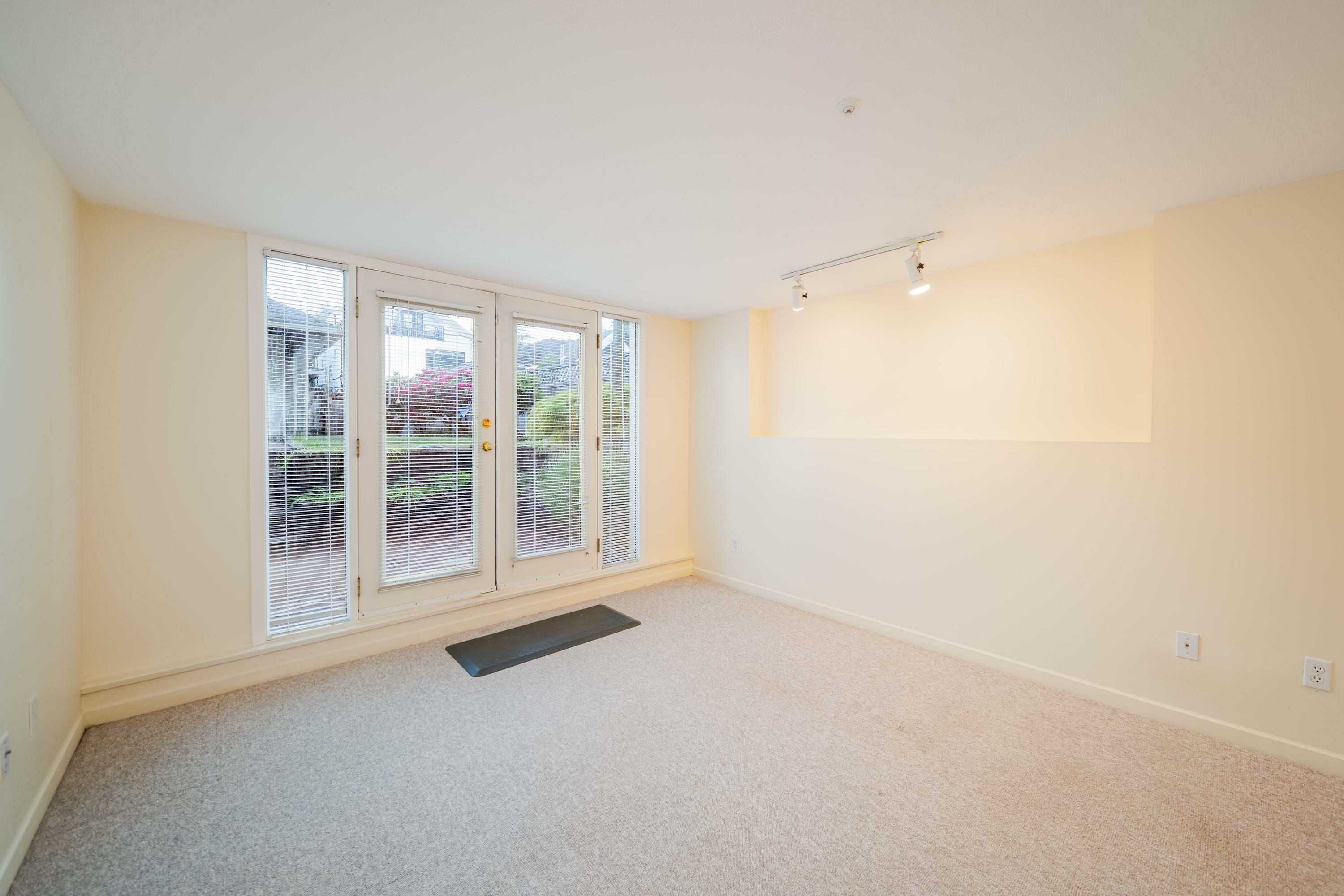 4682 14Th Avenue W, Vancouver, BC