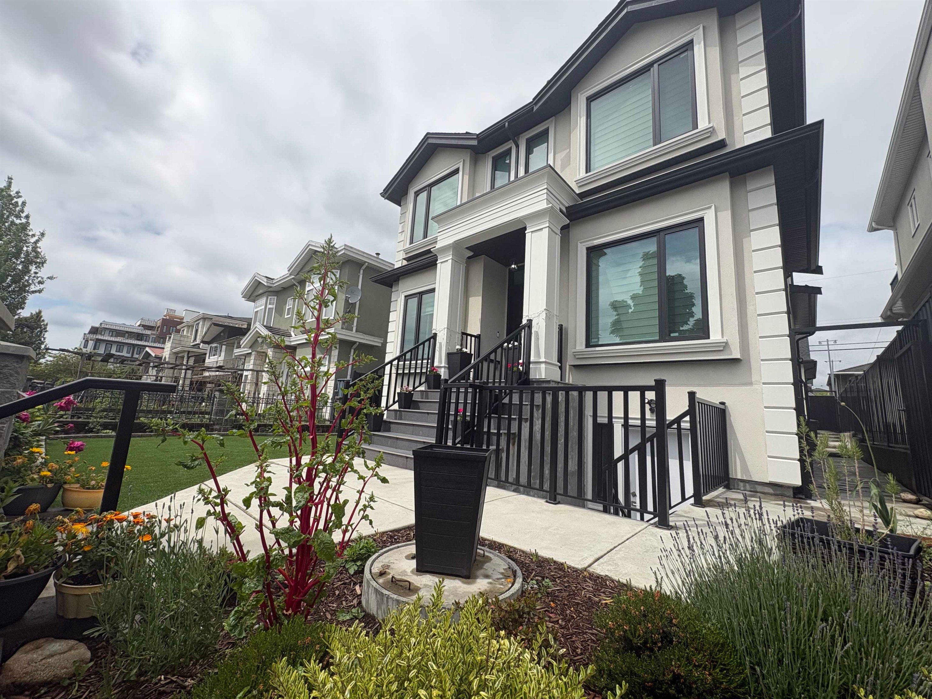 759 57Th Avenue E, Vancouver, BC