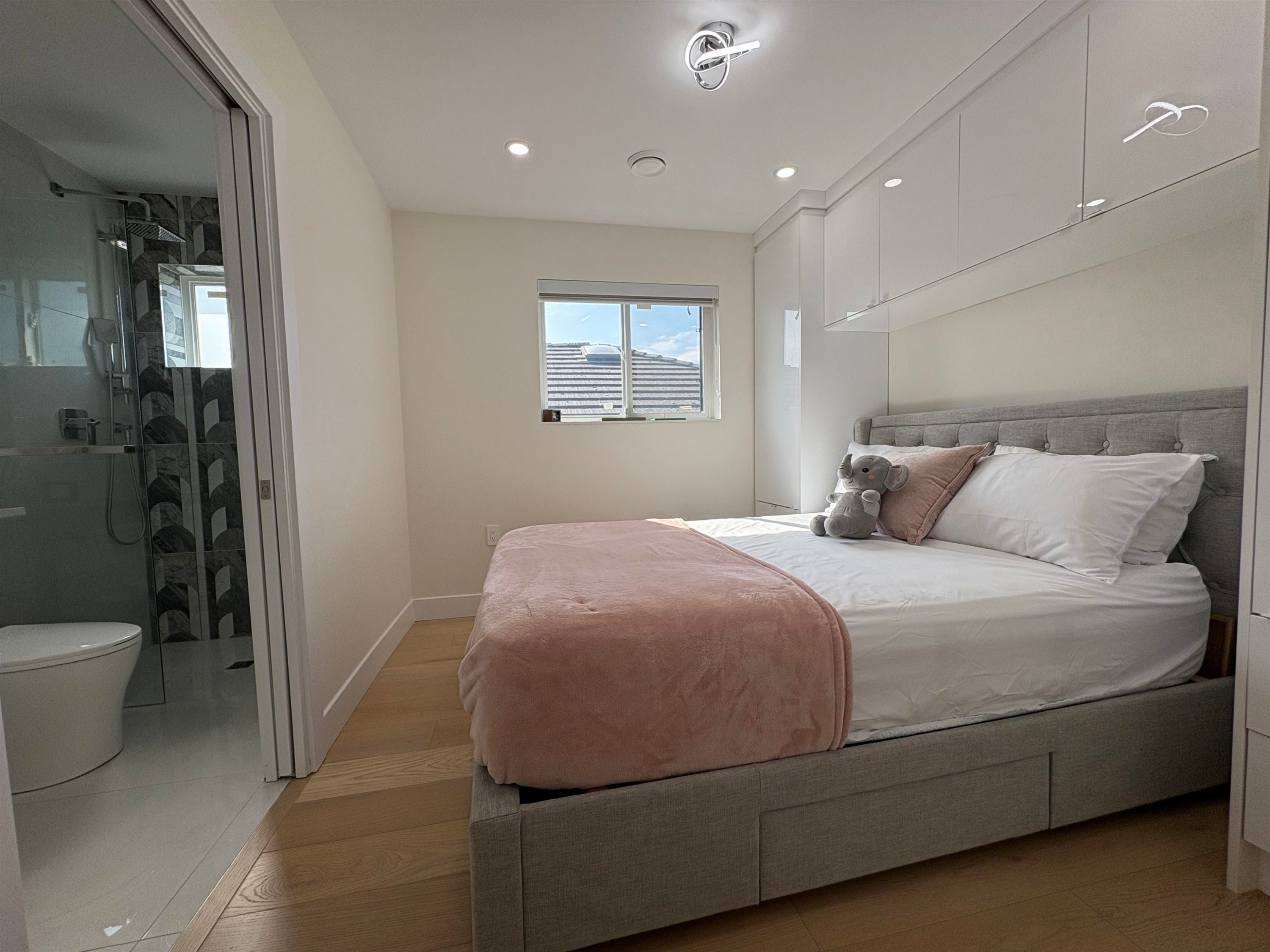 759 57Th Avenue E, Vancouver, BC