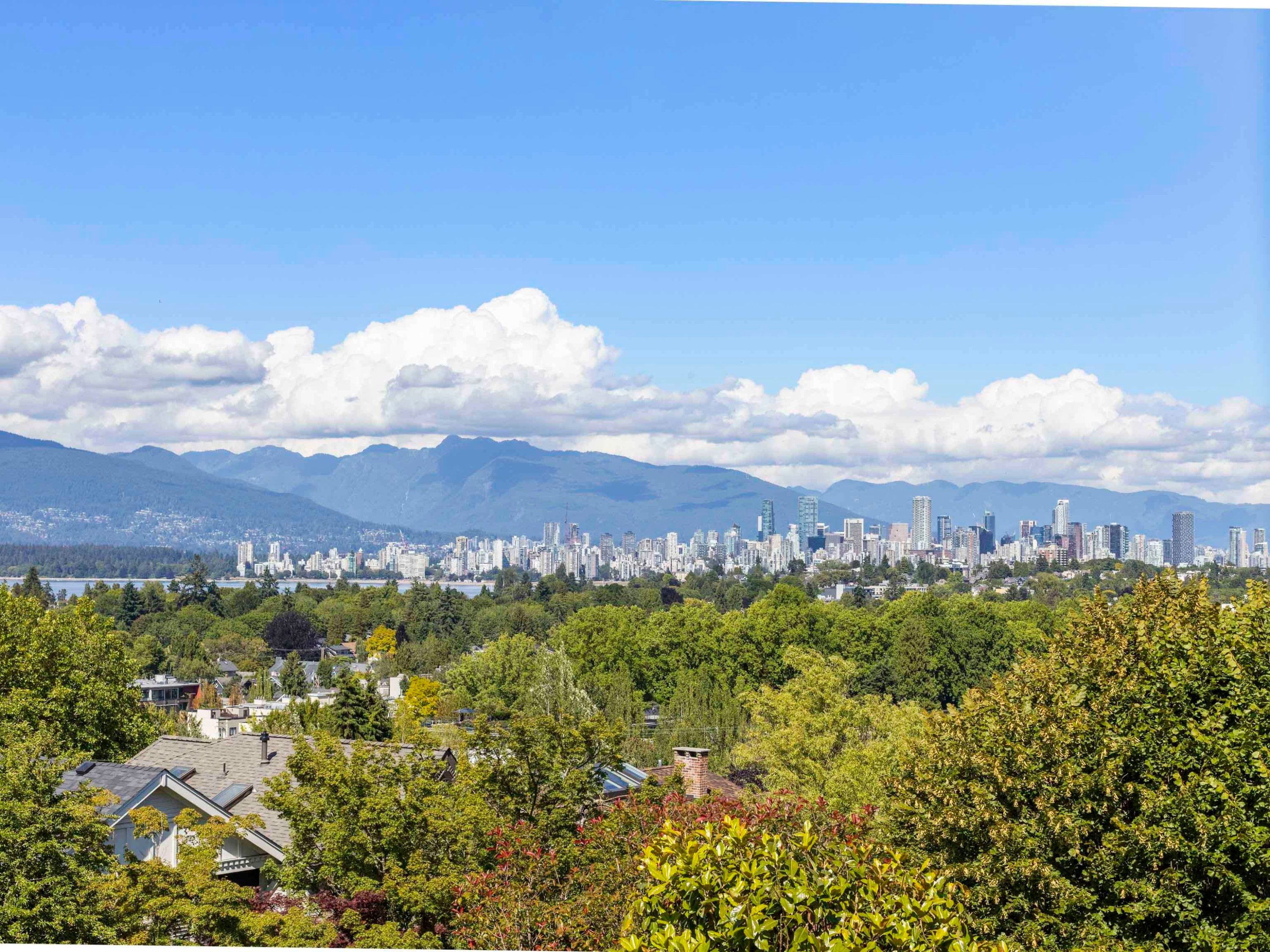 3820 12Th Avenue W, Vancouver, BC