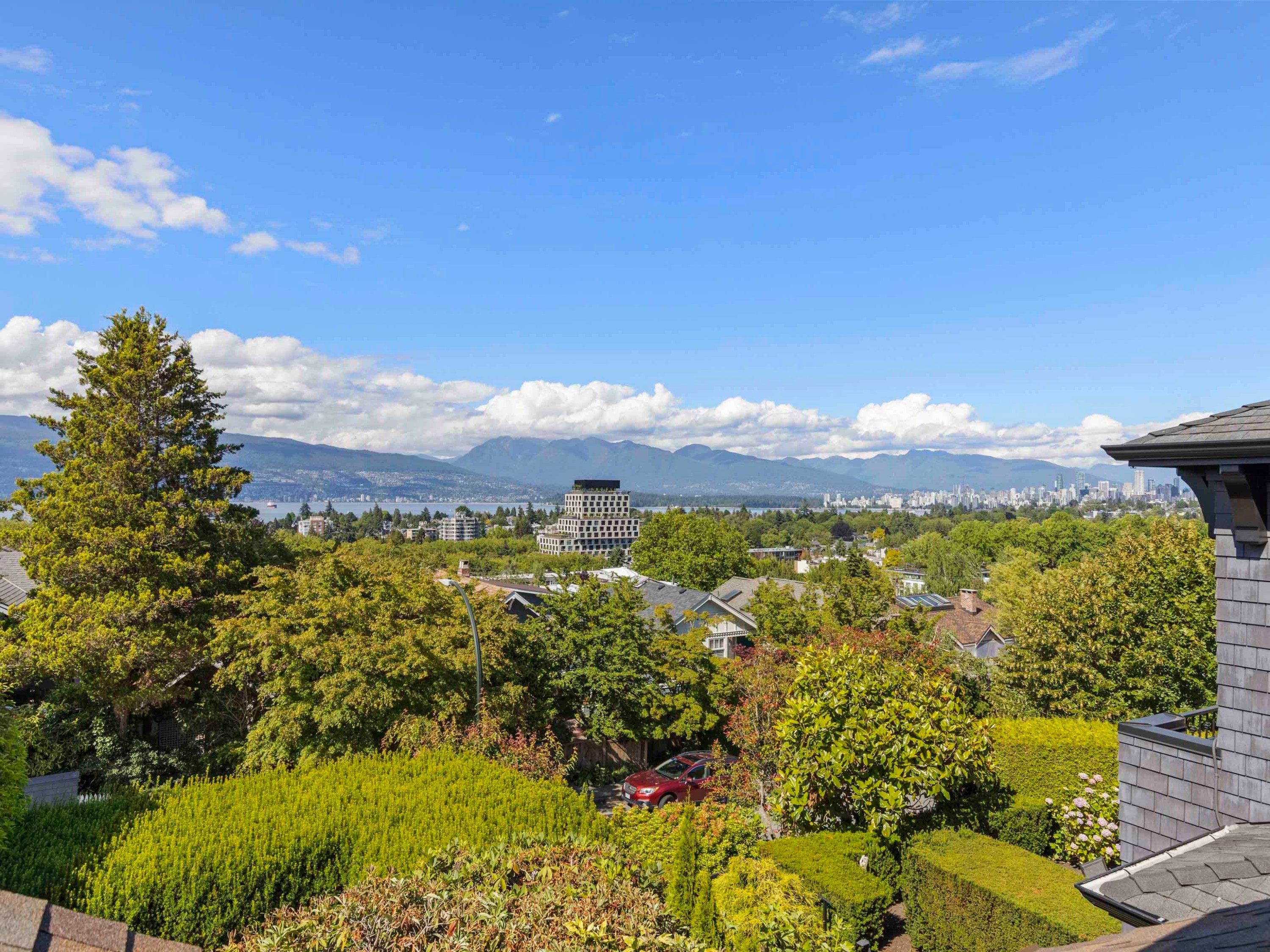 3820 12Th Avenue W, Vancouver, BC