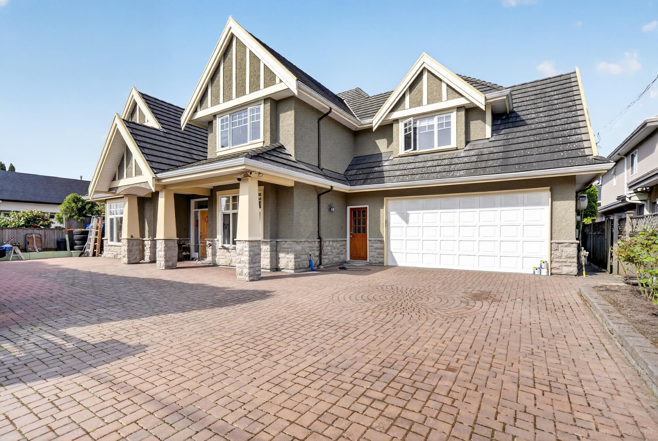 7611 Mccallan Road, Richmond, BC