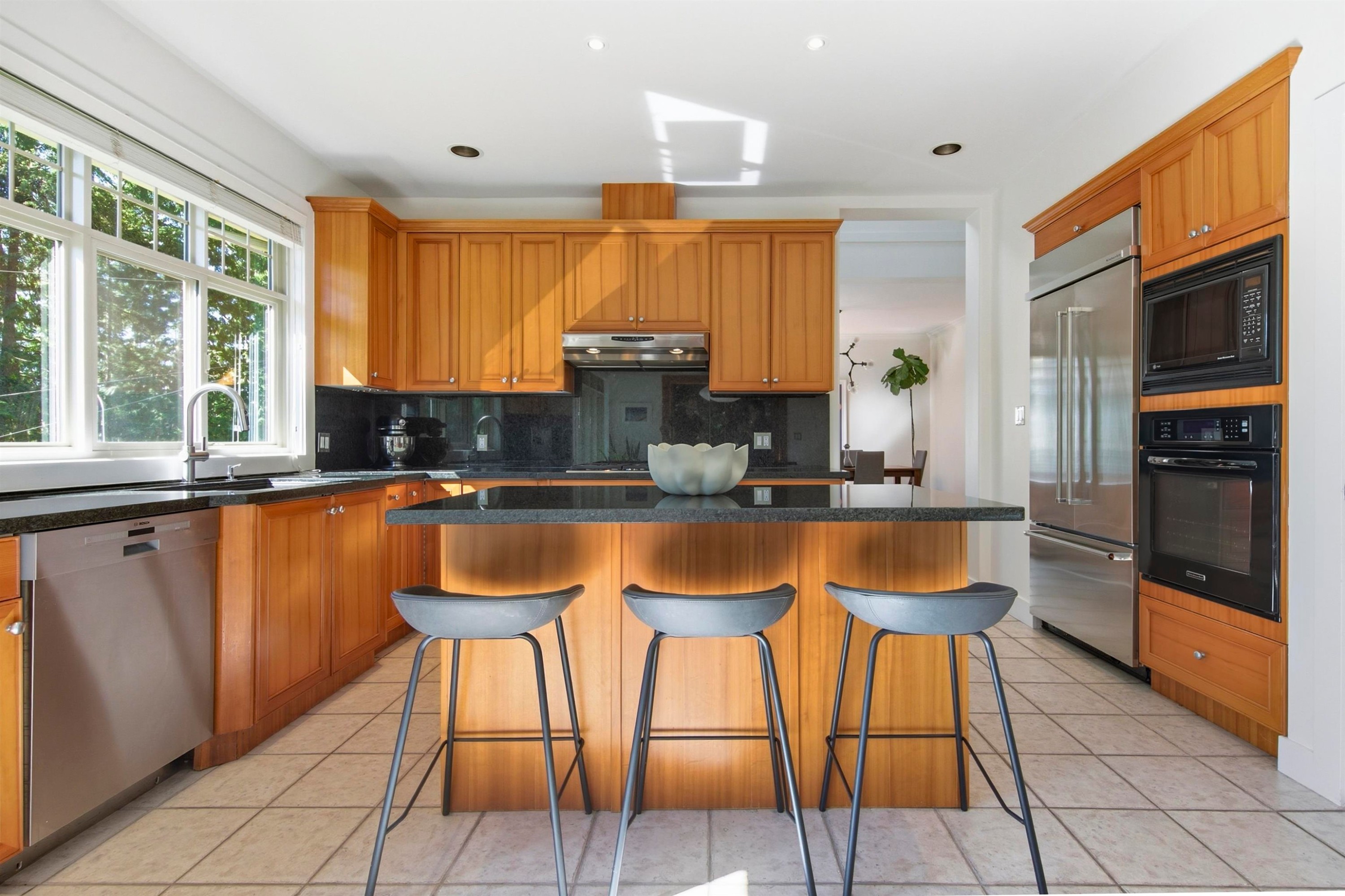 5780 Cranley Drive, West Vancouver, BC
