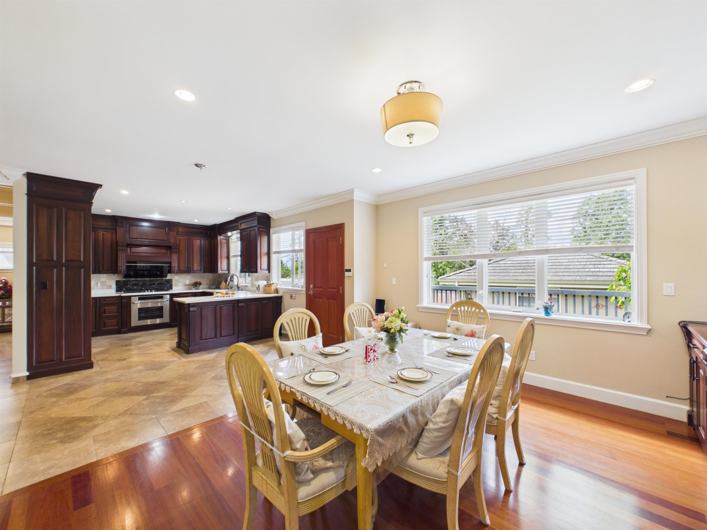 6807 Burns Street, Burnaby, BC