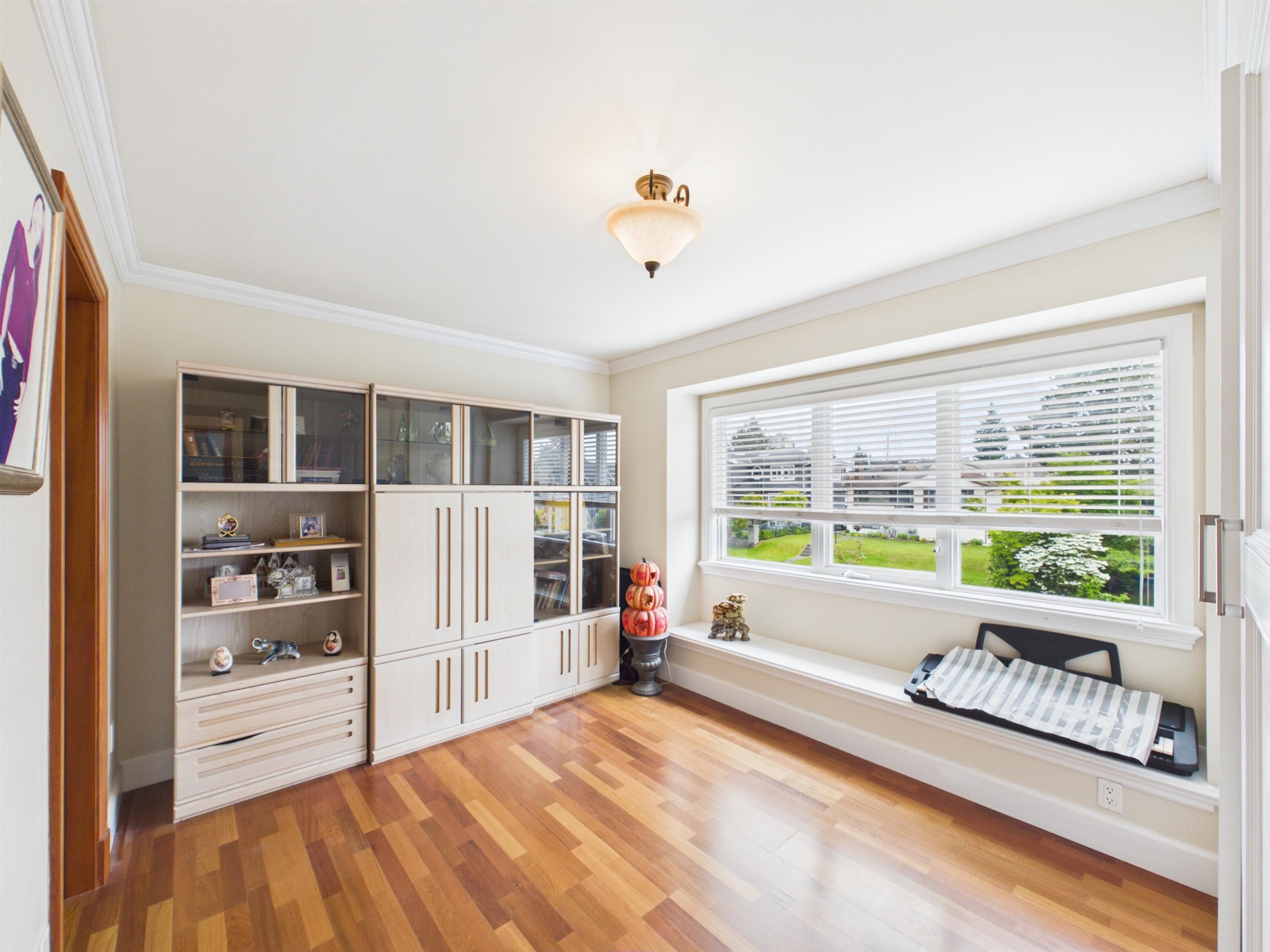 6807 Burns Street, Burnaby, BC