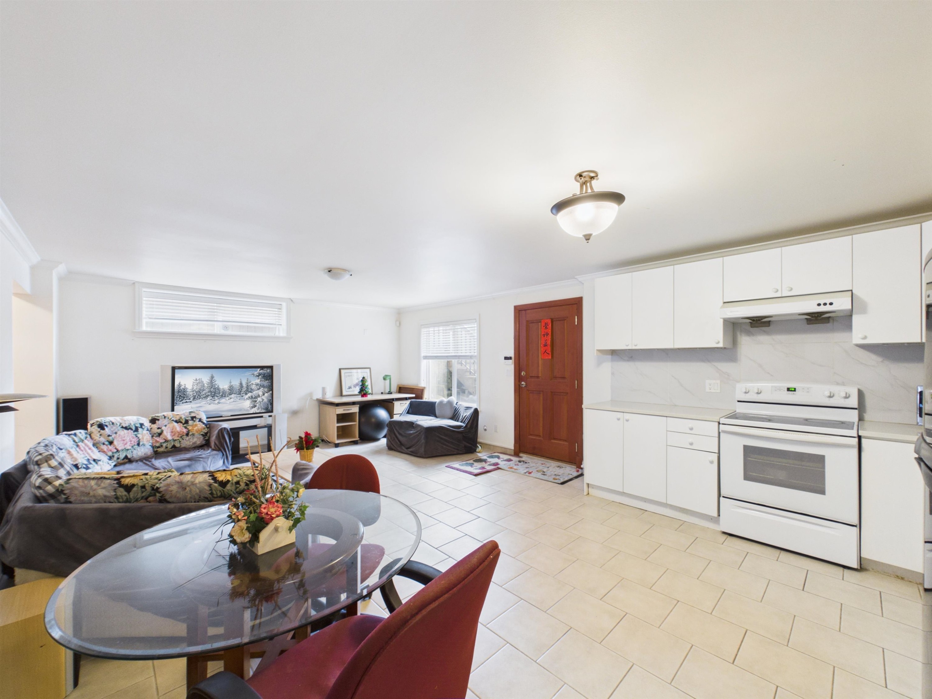 6807 Burns Street, Burnaby, BC