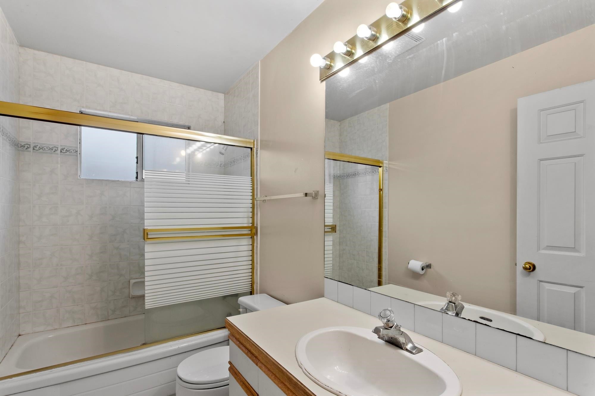 1678 13Th Avenue E, Vancouver, BC