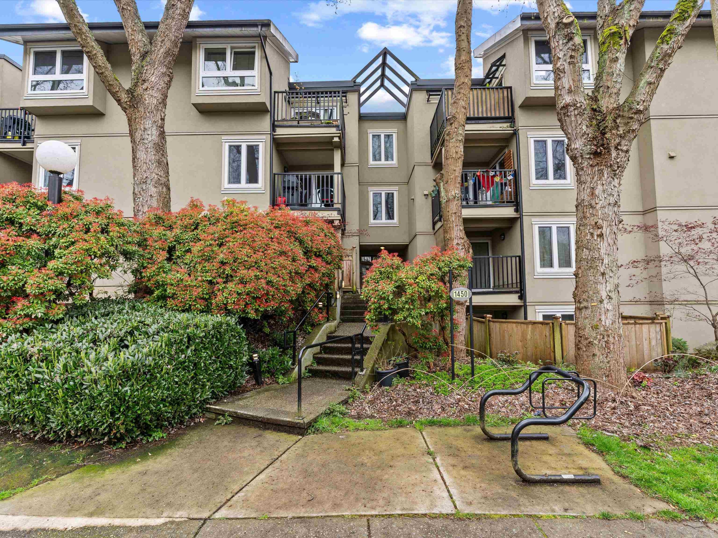 109-1450 7Th Avenue E, Vancouver, BC