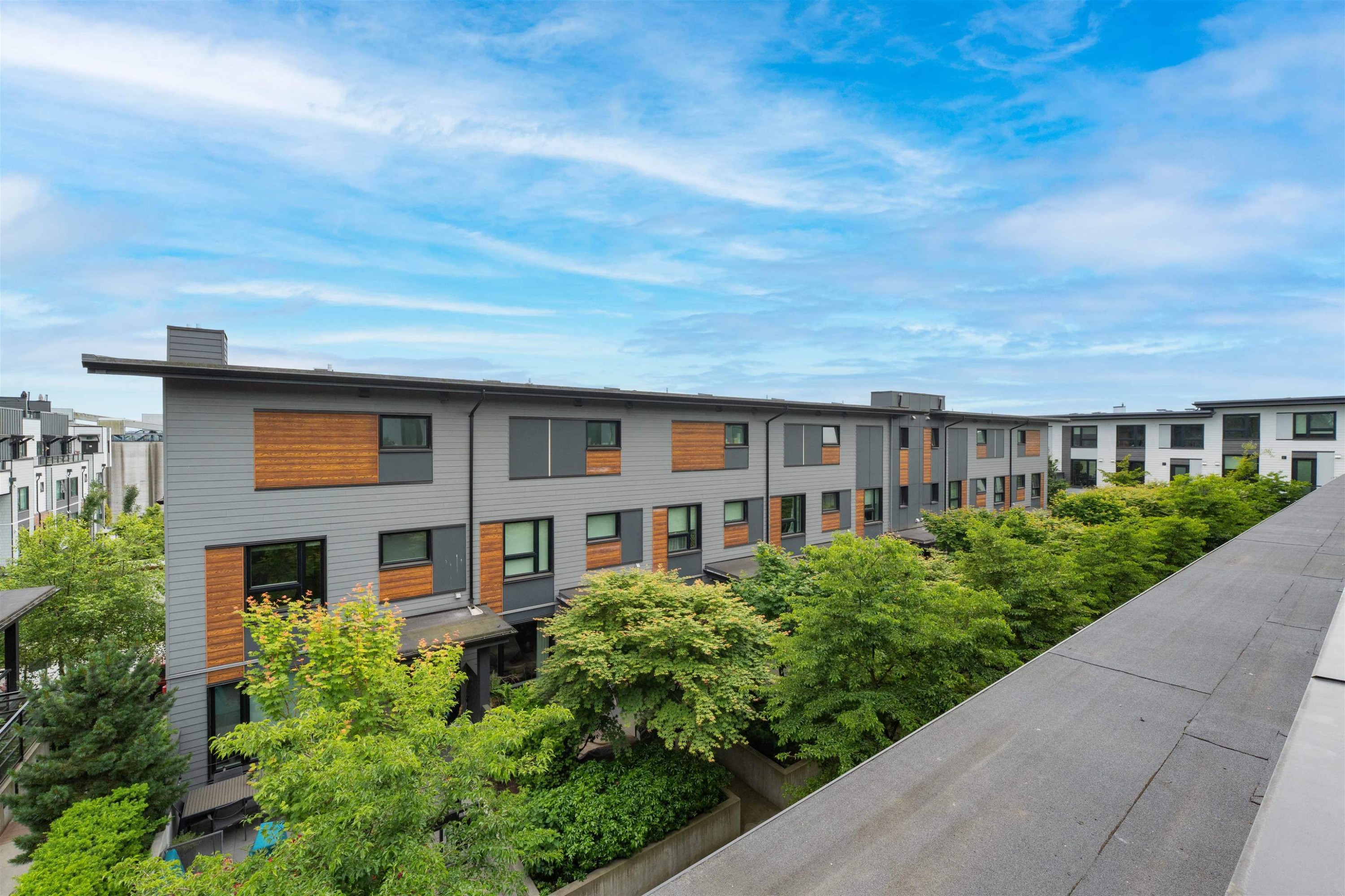 42-528 2Nd Street E, North Vancouver, BC - Outdoor With Facade