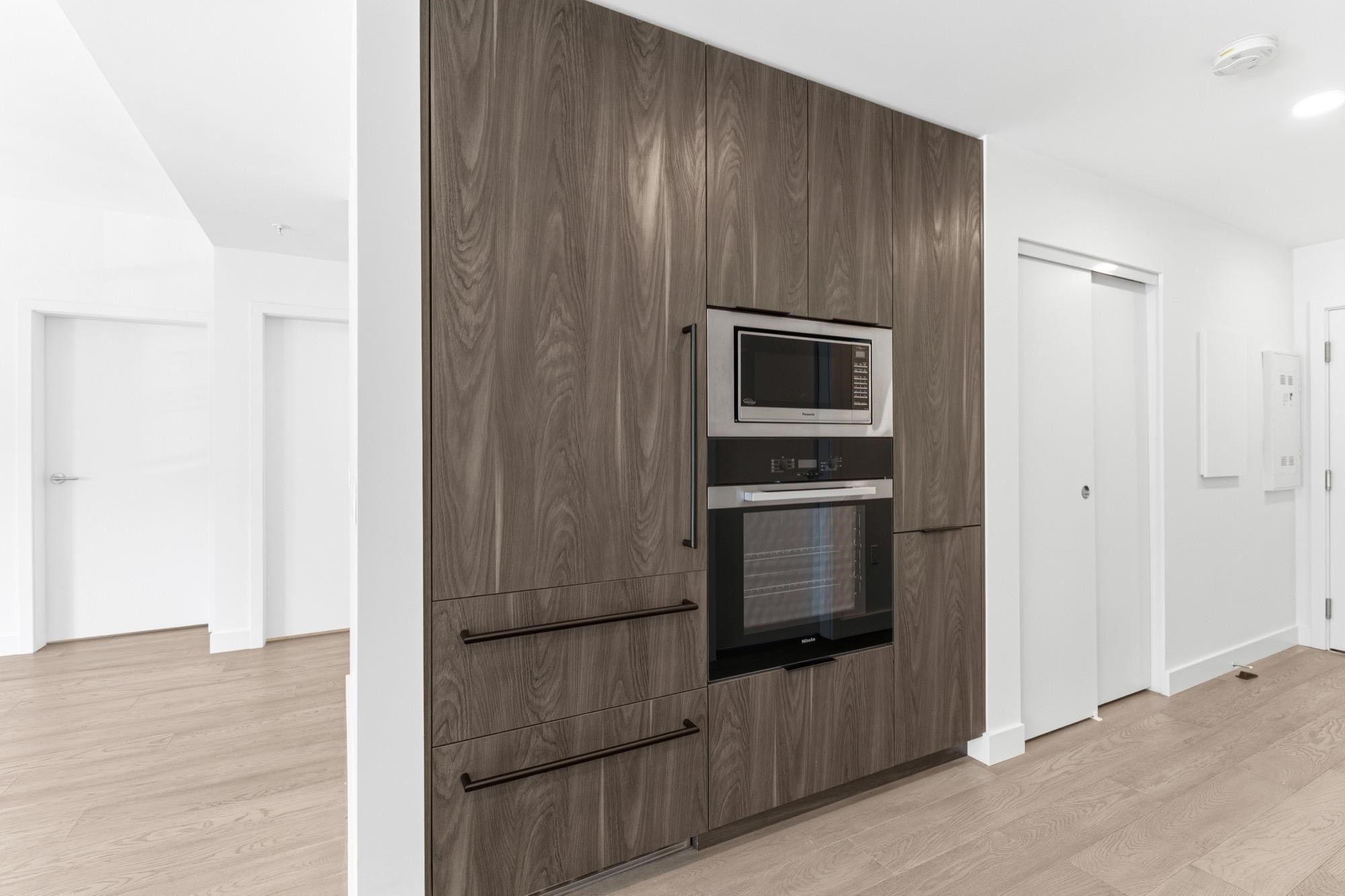 202-3590 39Th Avenue W, Vancouver, BC