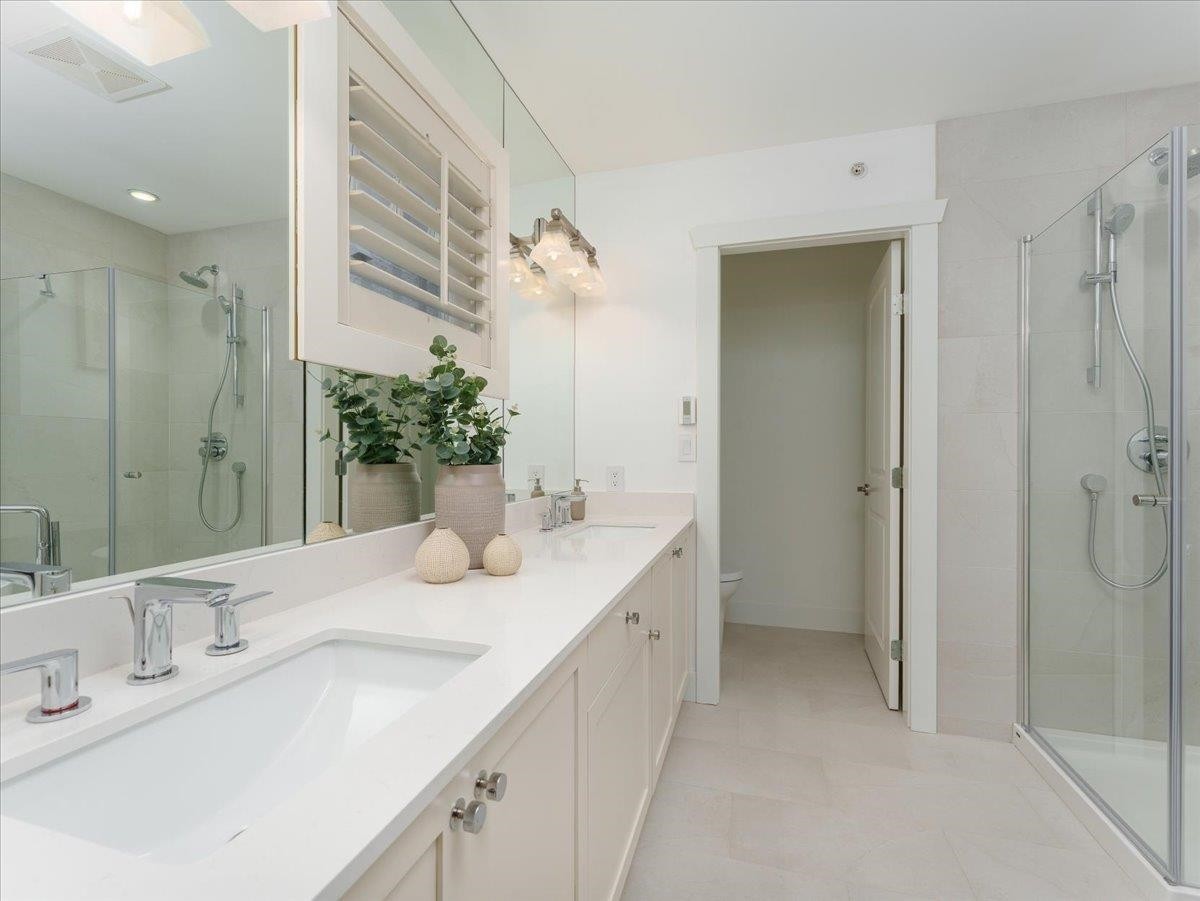 4448 8Th Avenue W, Vancouver, BC