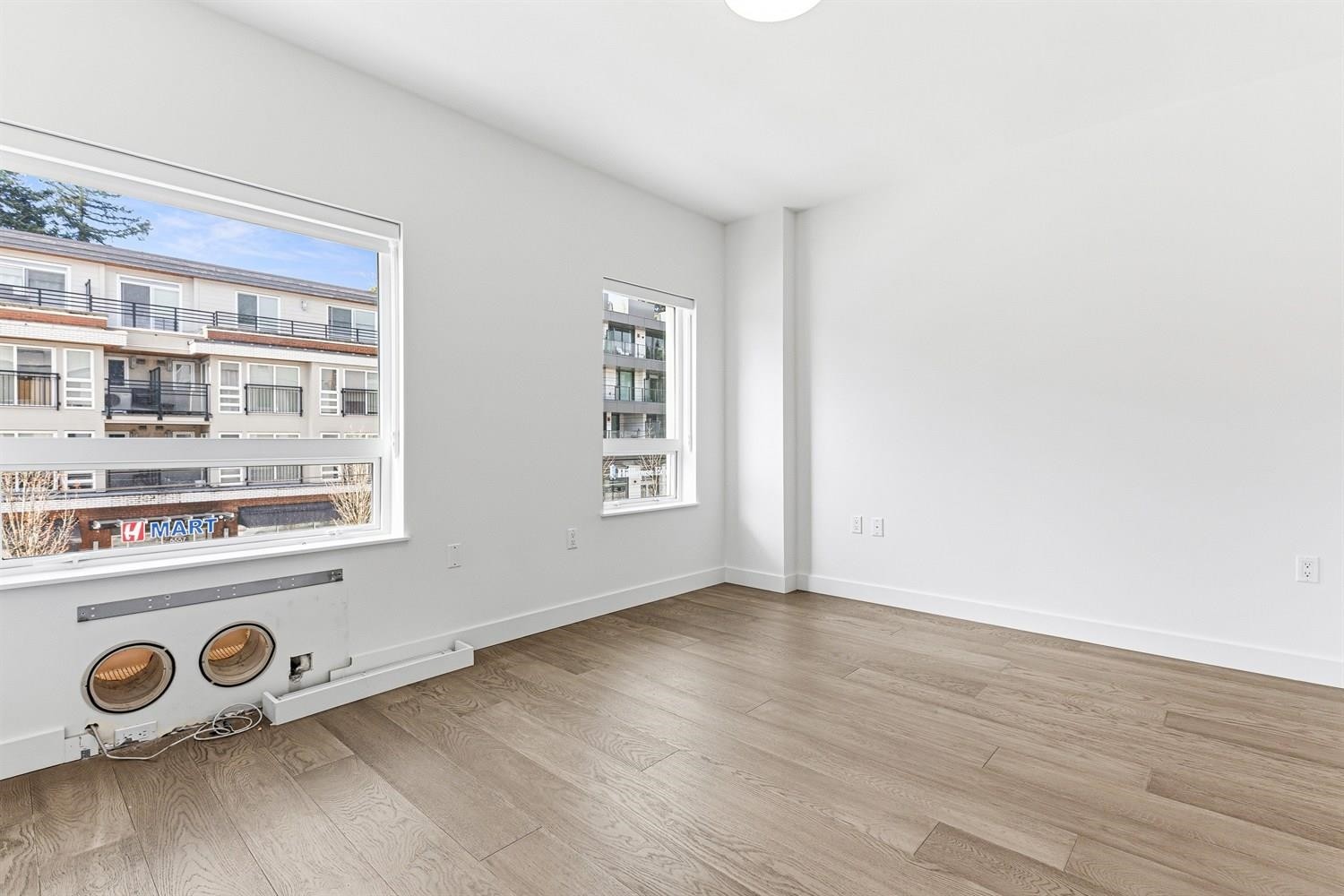 206-3590 39Th Avenue W, Vancouver, BC