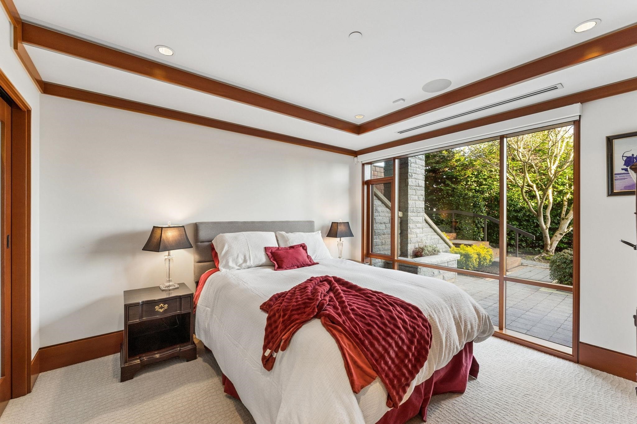 3673 Sunset Lane, West Vancouver, BC - Indoor Photo Showing Bedroom
