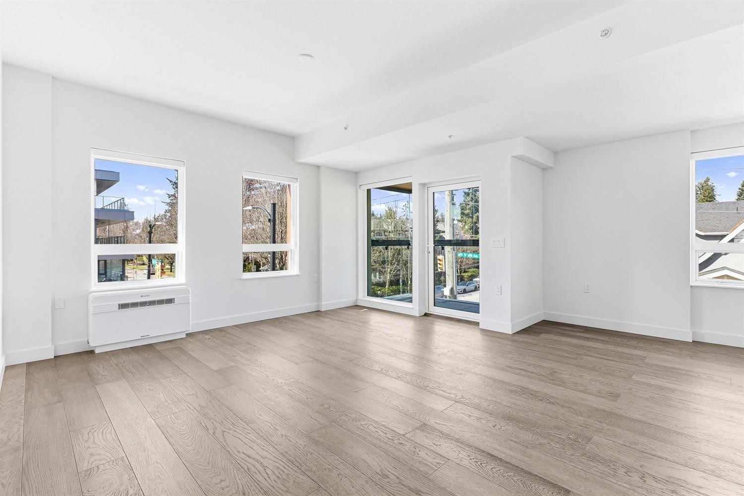 301-3590 39Th Avenue W, Vancouver, BC